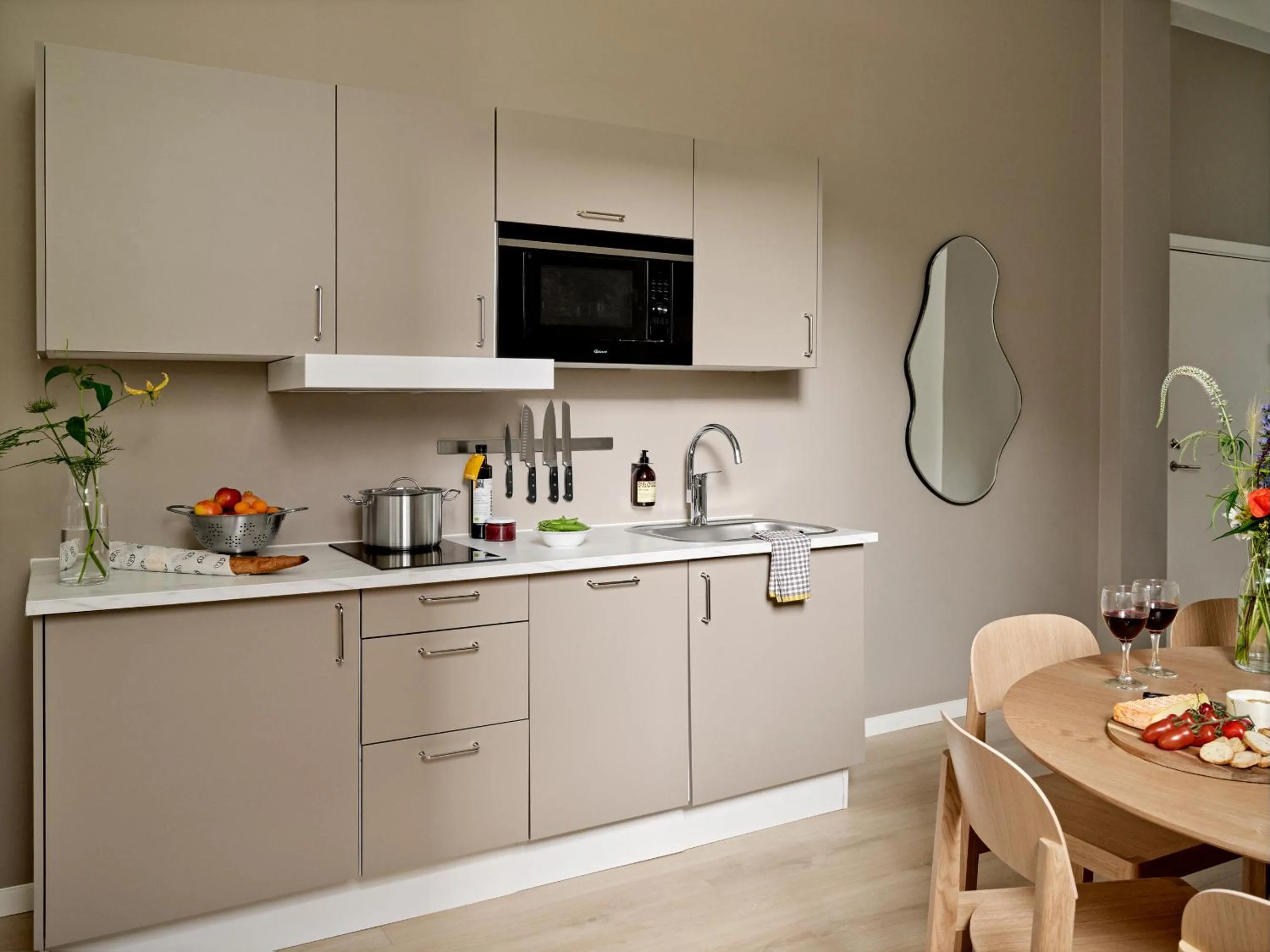 Flora Apartment Hotel