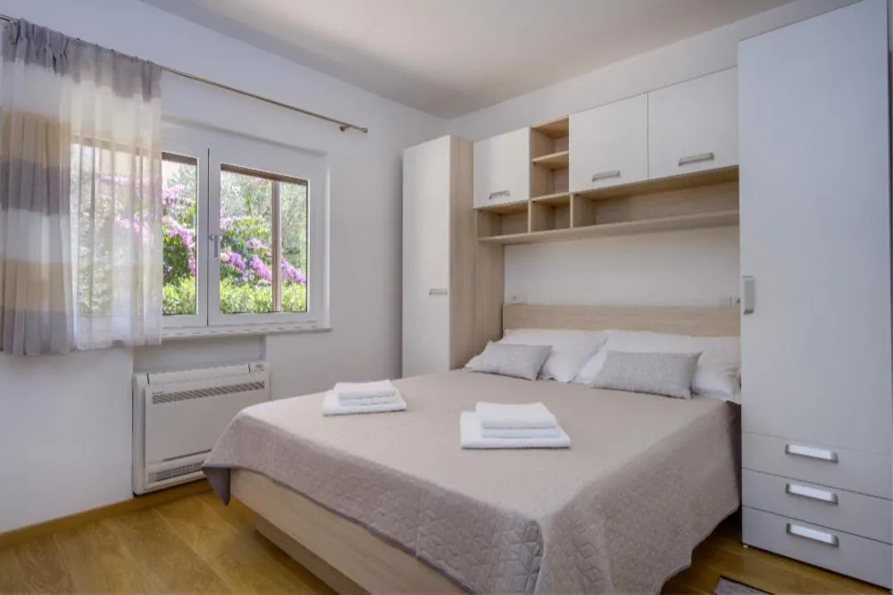 Bedroom, Bed in Apartments Josipa