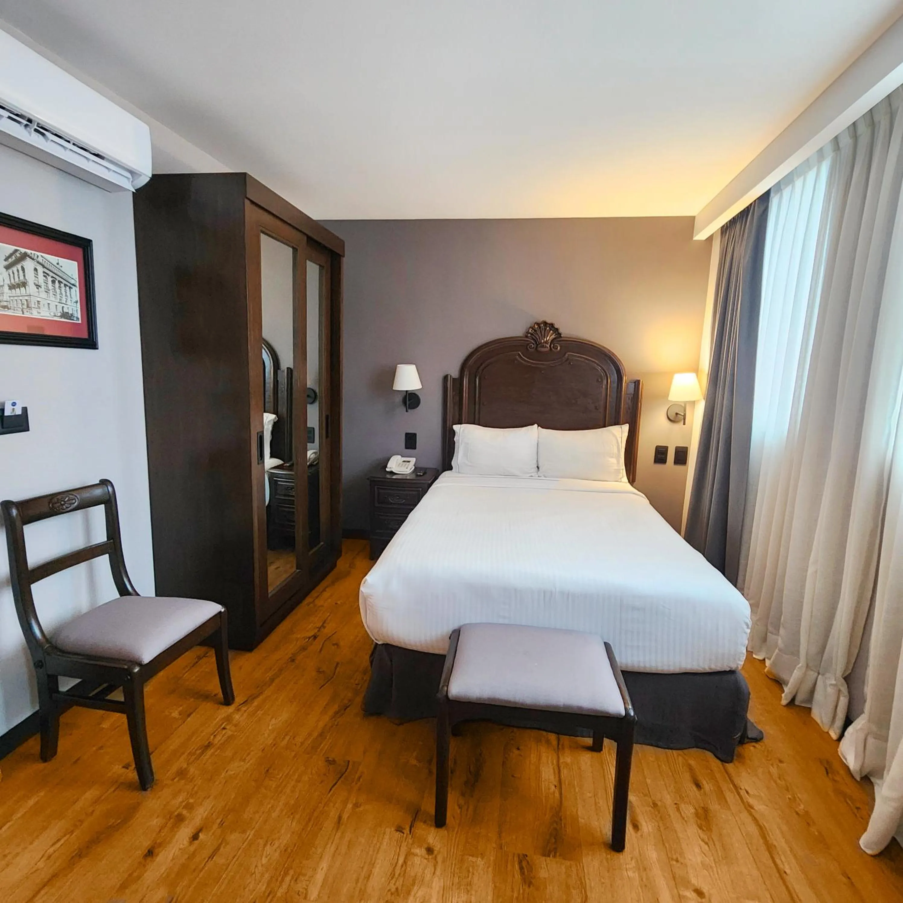 Bed in Canada Central & Rooftop