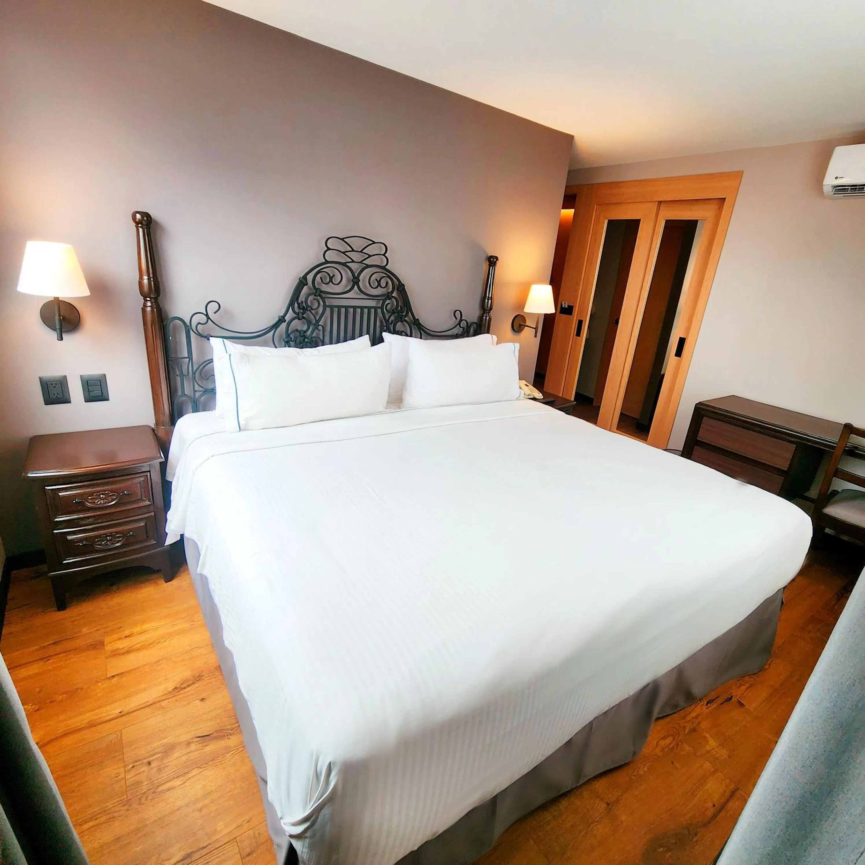 Bed in Canada Central & Rooftop