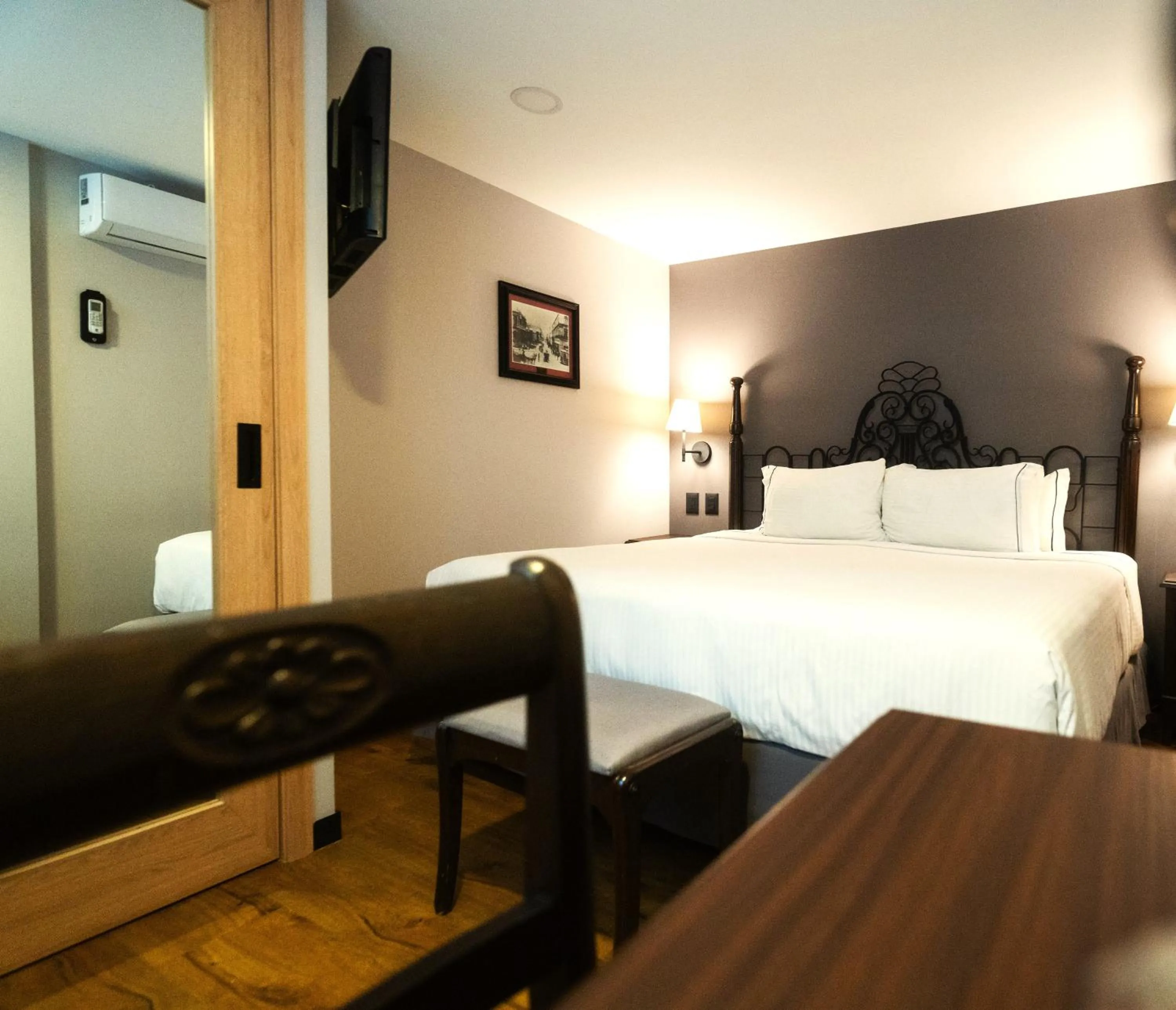 Bed in Canada Central & Rooftop