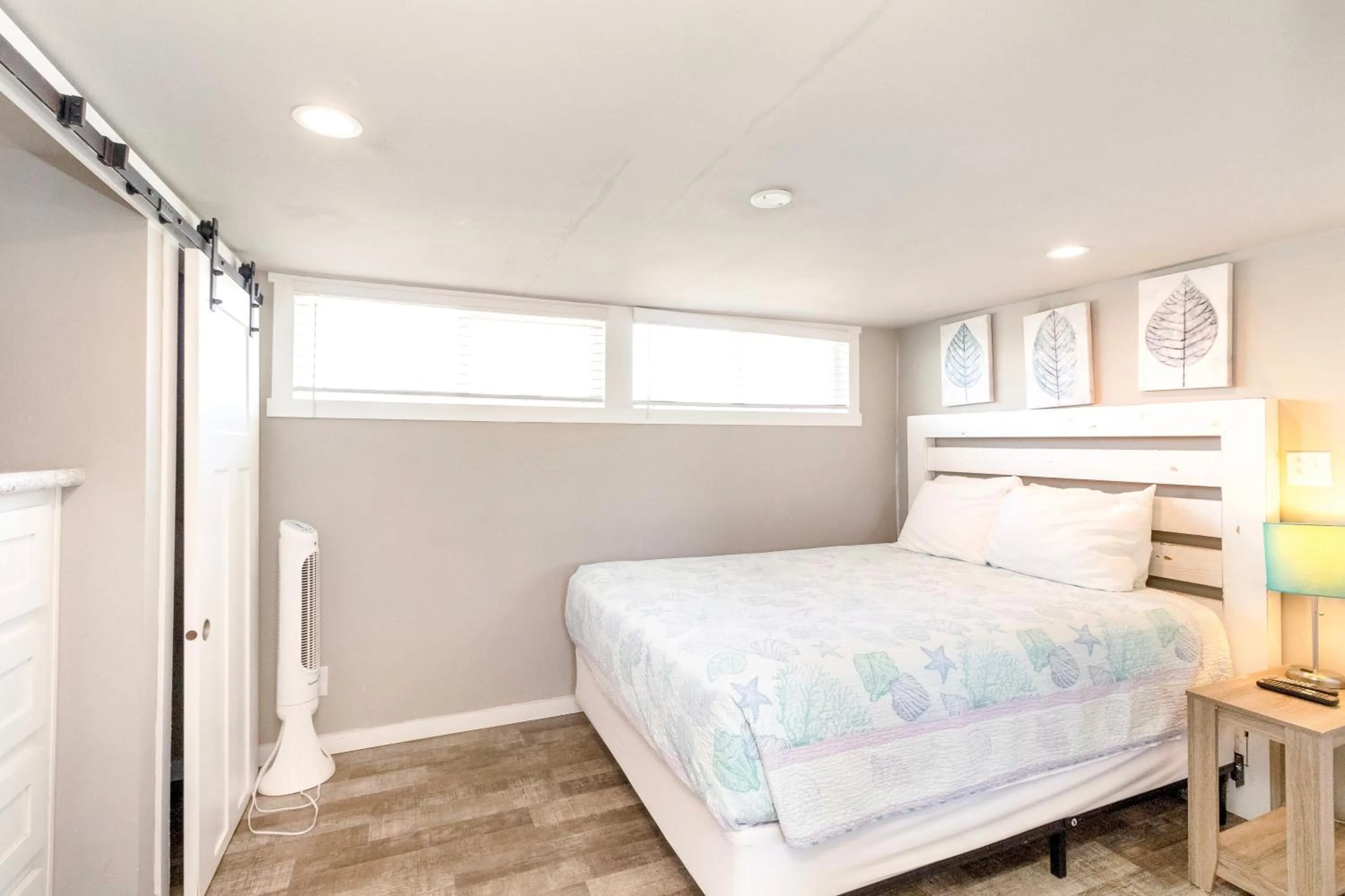 Bedroom, Bed in Tropic Island Resort
