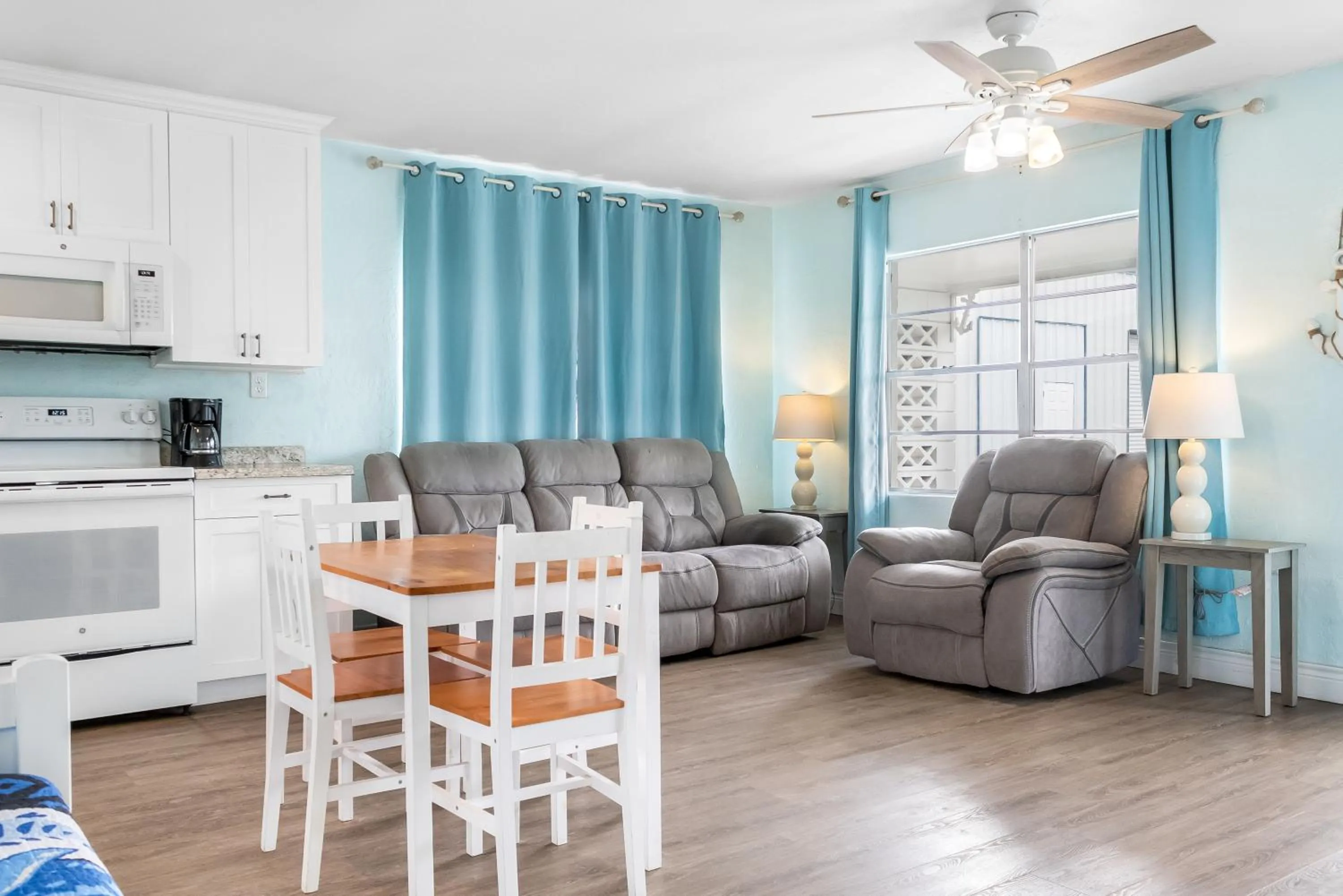 Living room in Tropic Island Resort