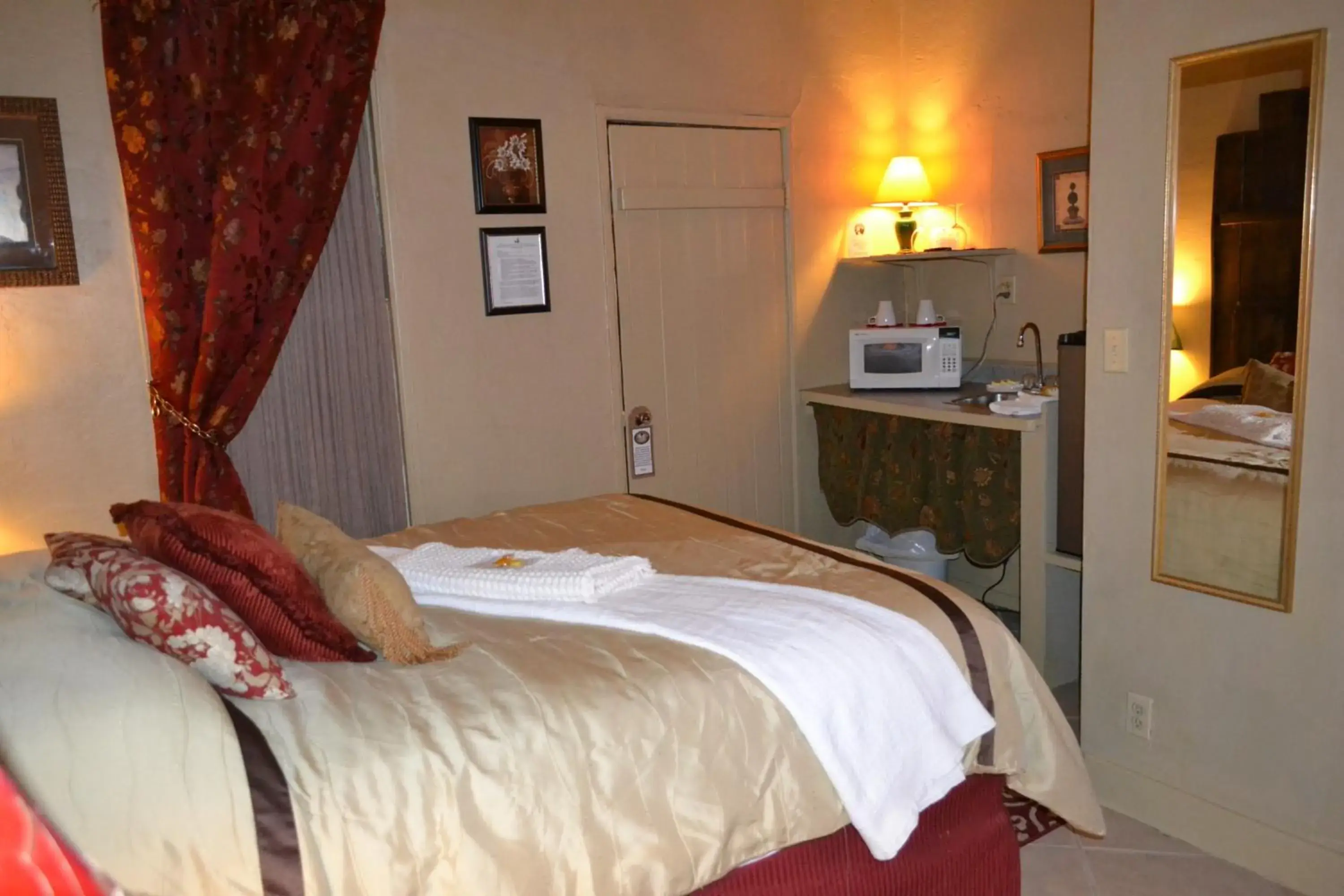 Standard Queen Room in Sheldon Street Lodge Standard Queen Room in Sheldon Street Lodge