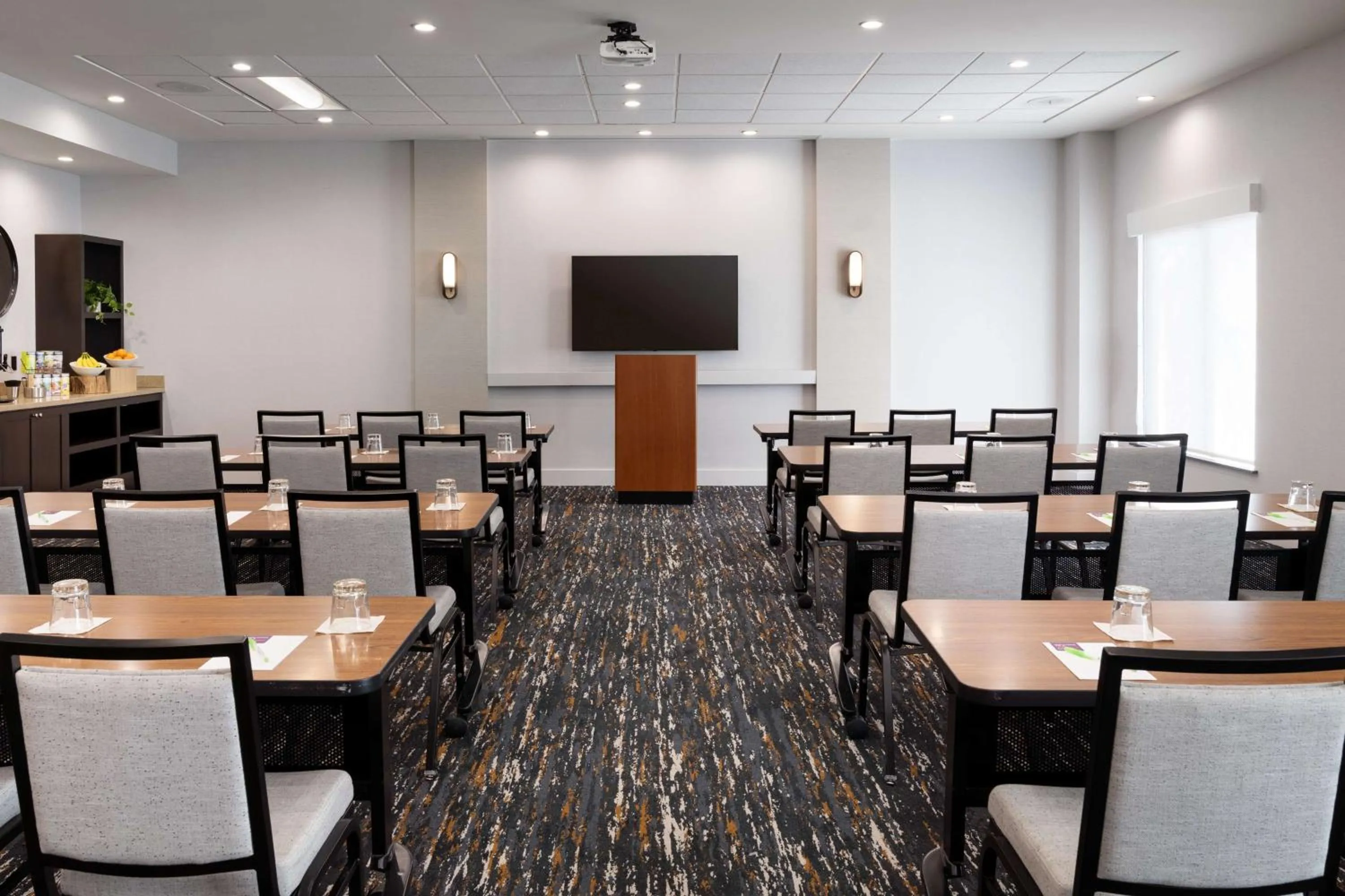 Meeting/conference room in Hyatt Place at Anaheim Resort / Convention Center