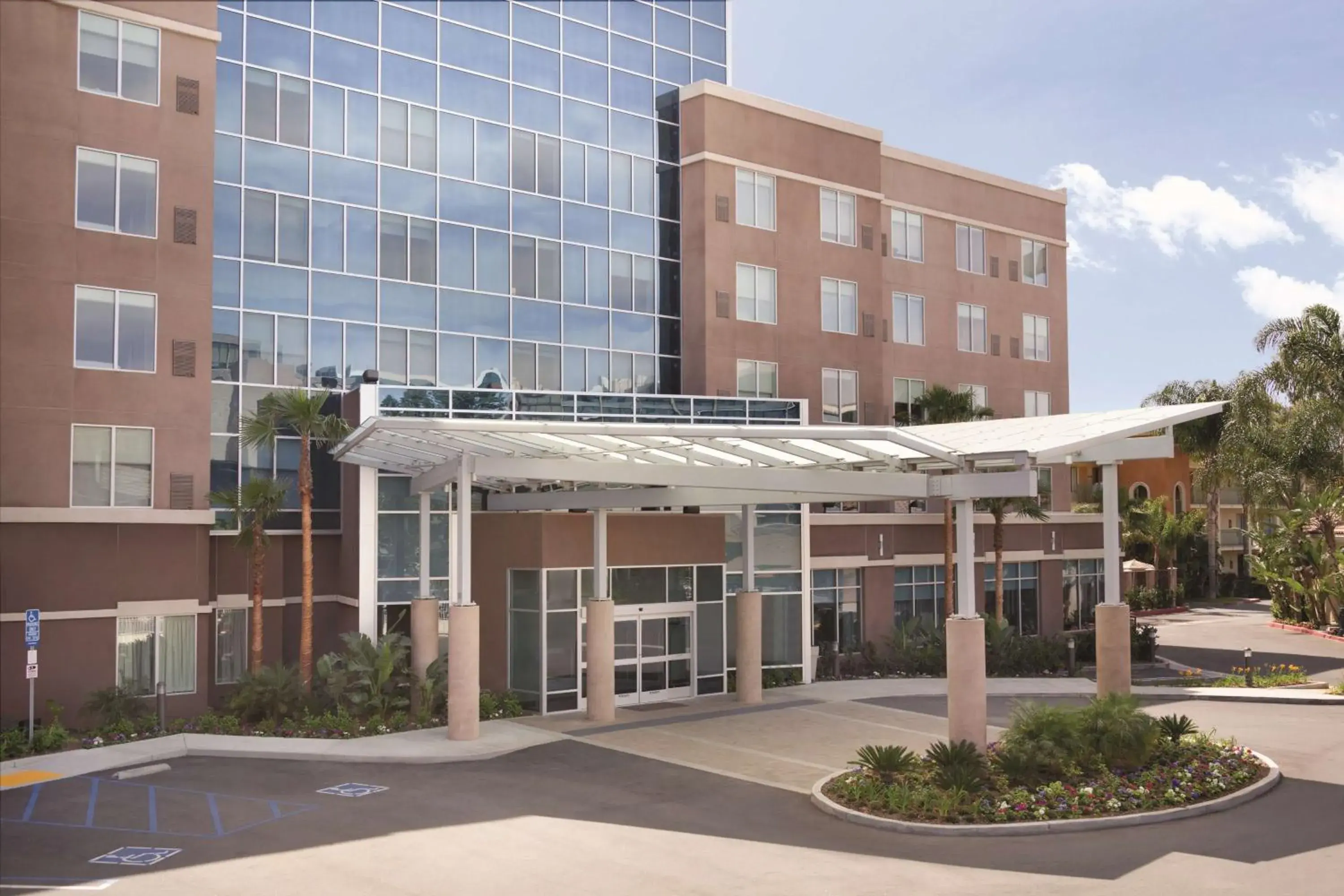 Property building in Hyatt Place at Anaheim Resort / Convention Center Property building in Hyatt Place at Anaheim Resort / Convention Center