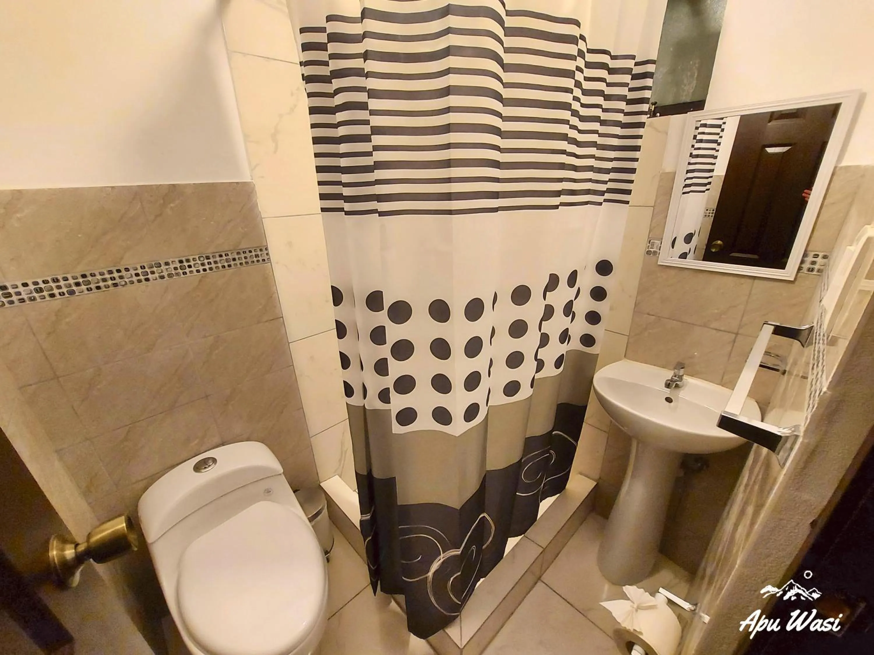 Bathroom in Apu Wasi