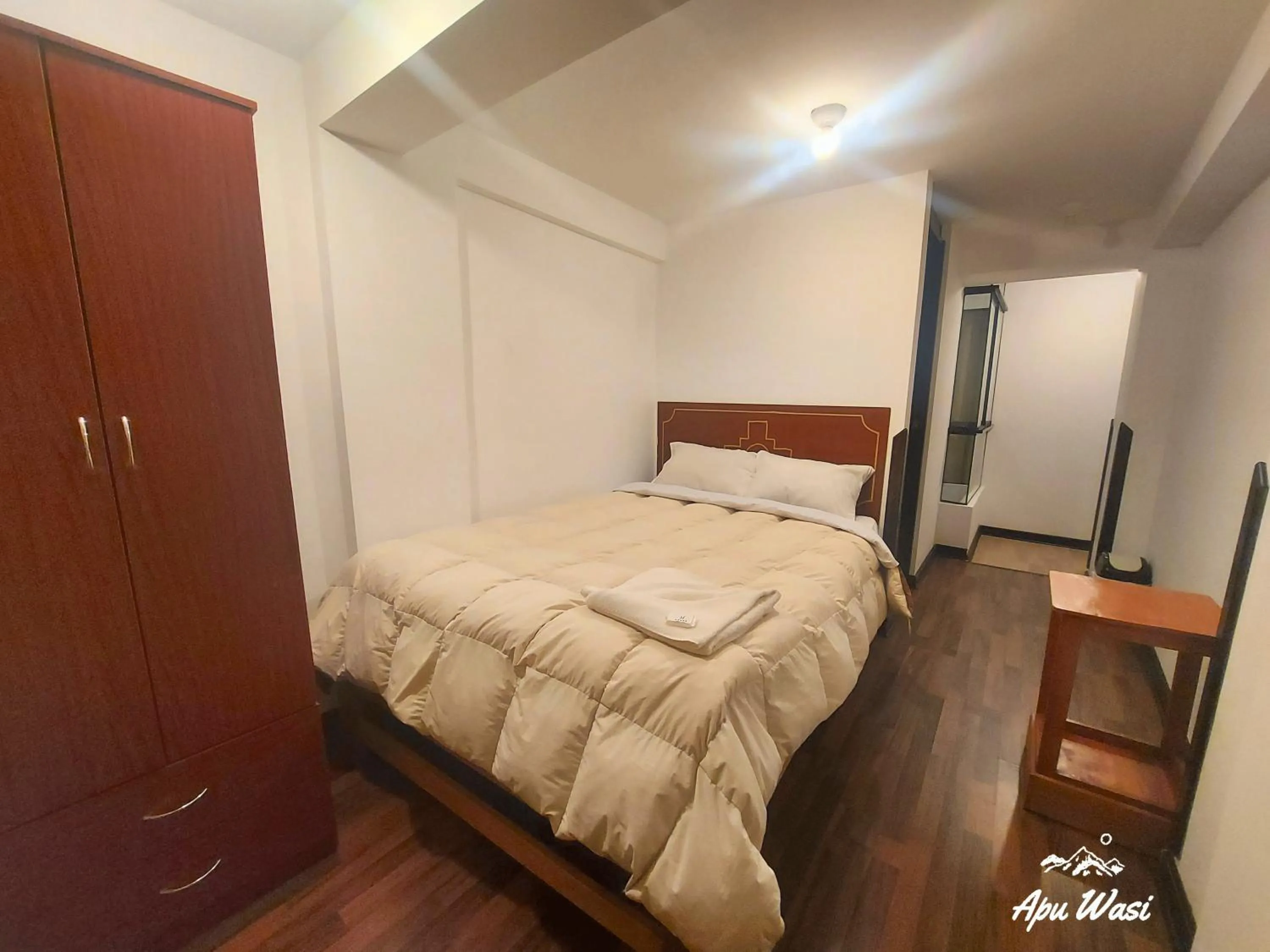 Photo of the whole room, Bed in Apu Wasi
