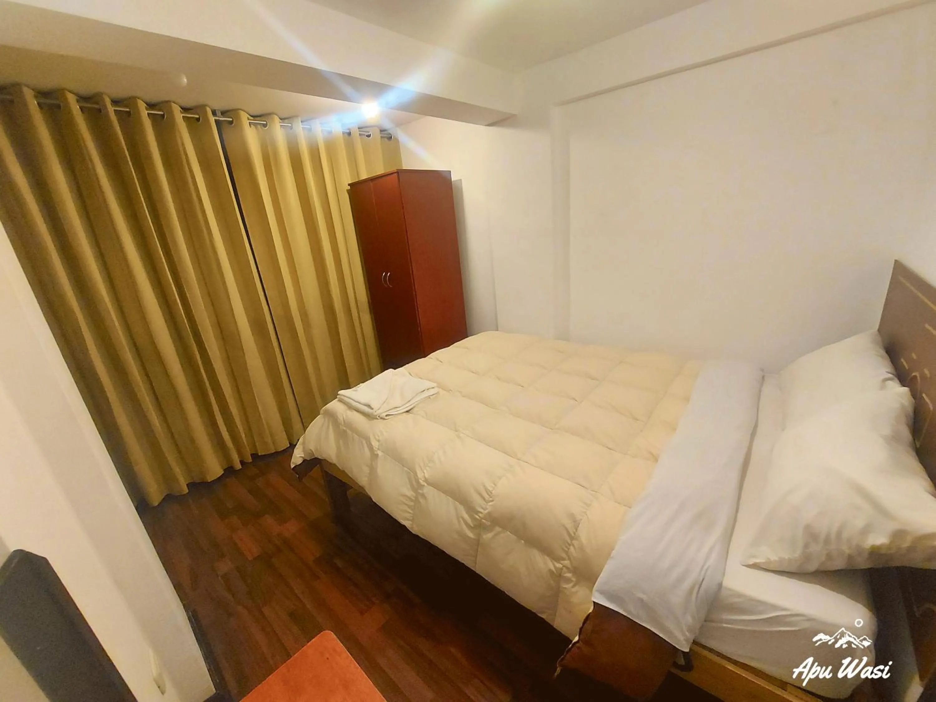Photo of the whole room, Bed in Apu Wasi