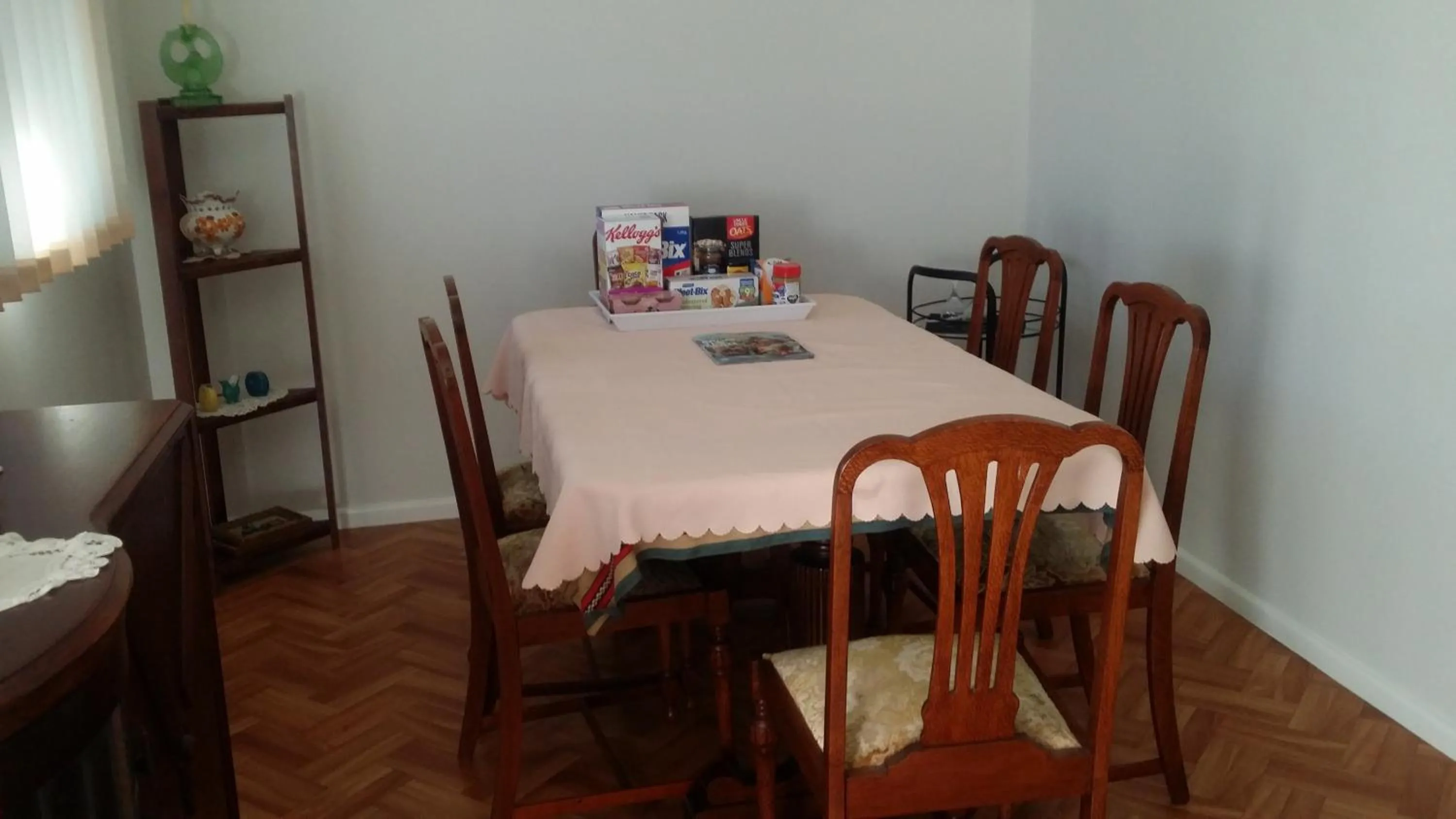 Dining area in Baringa Bed & Breakfast