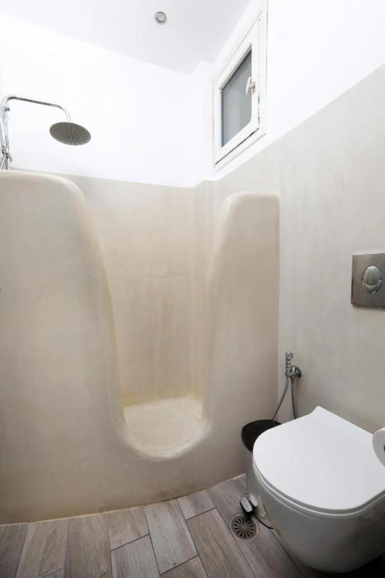 Shower in Verykokkos Pension I