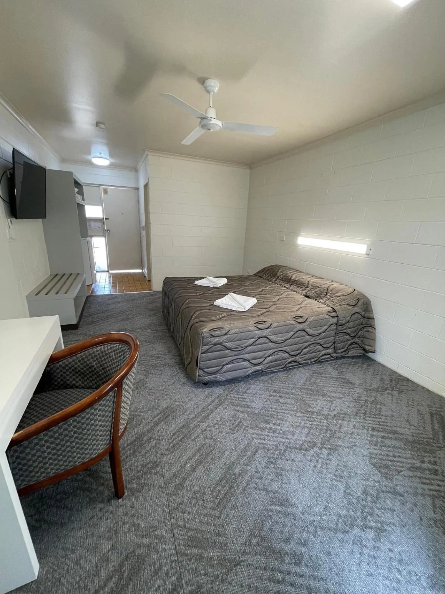 Photo of the whole room, Bed in The Park Motel