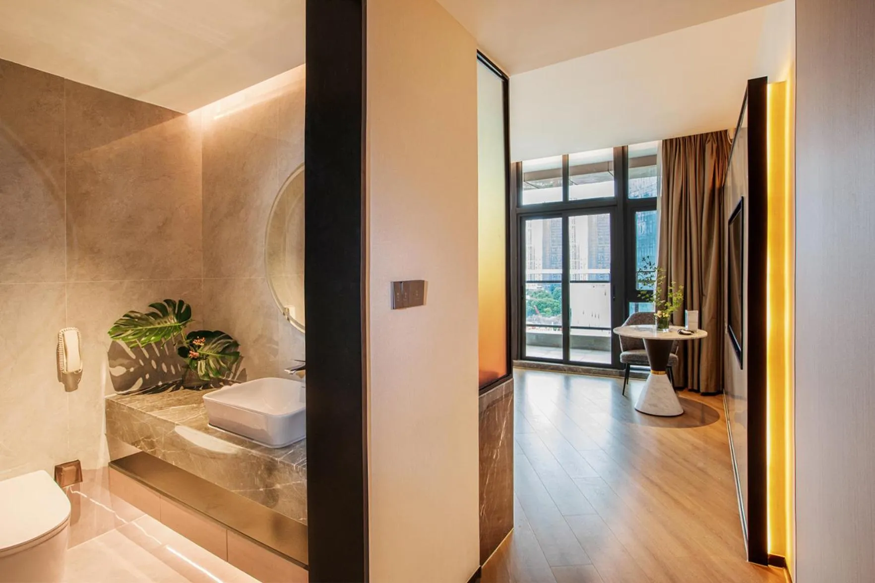 Lia Charlton Hotel Shenzhen