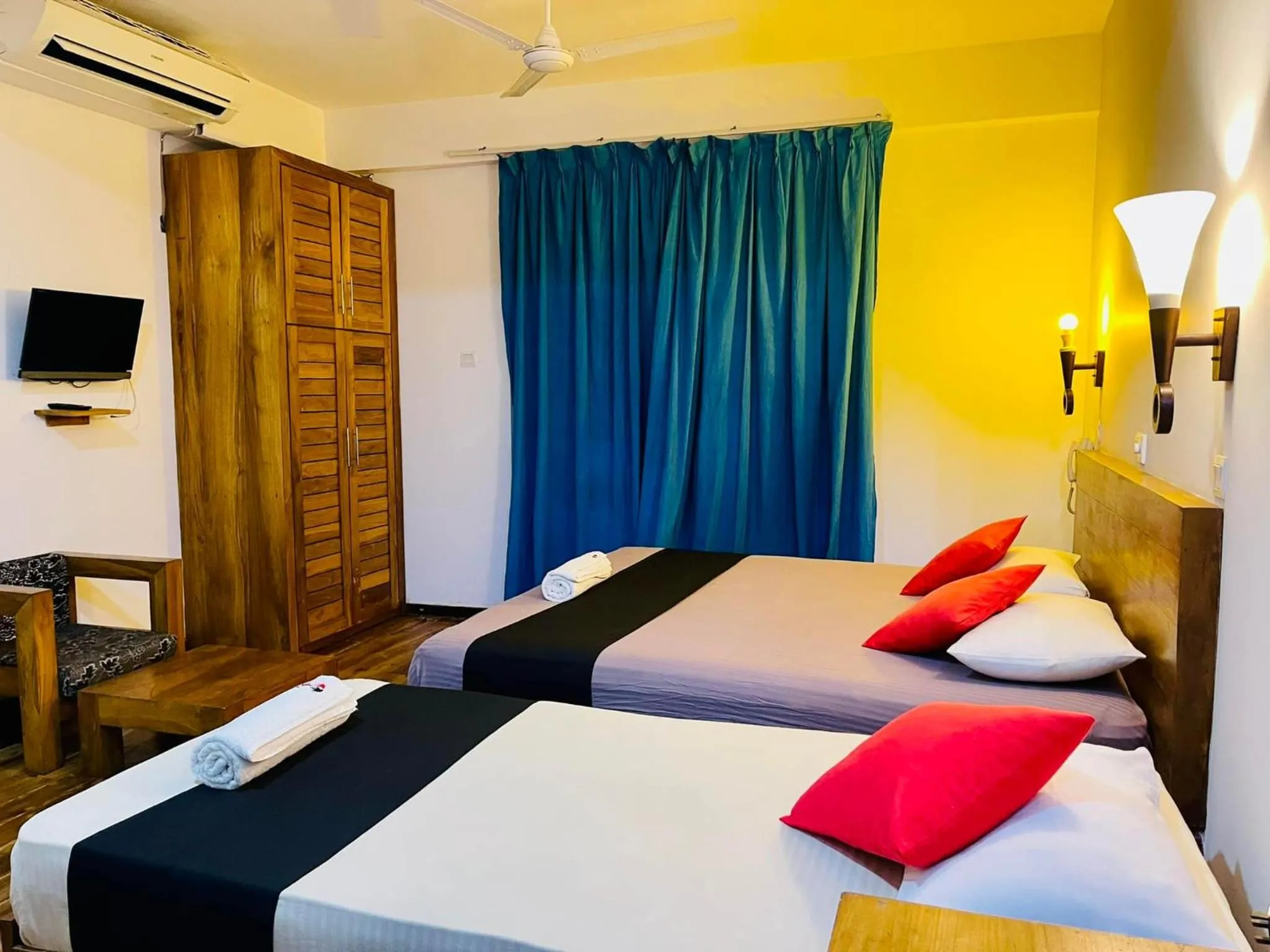 Photo of the whole room, Bed in Hotel Sea Line