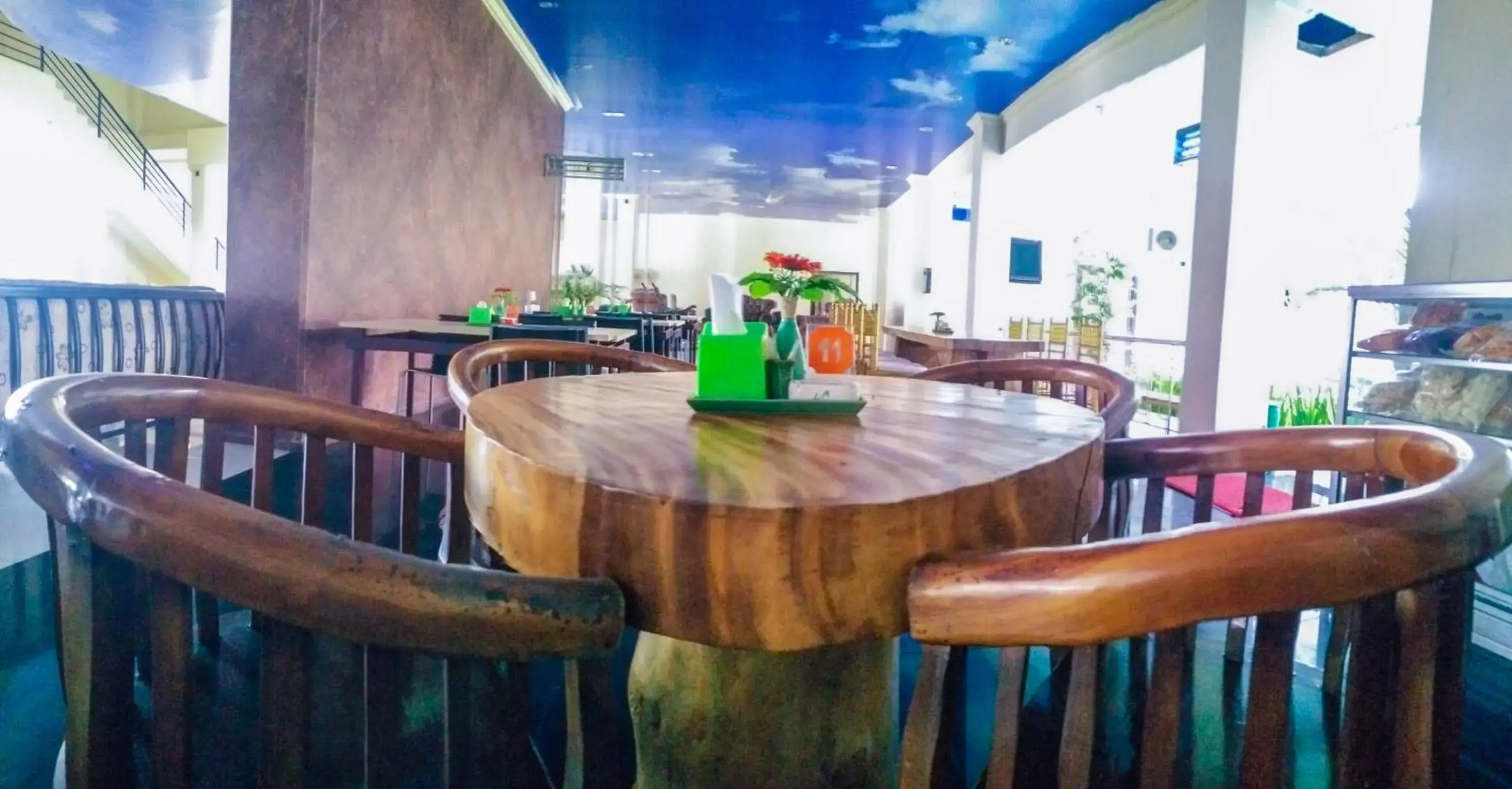 Restaurant/places to eat in Mahkota Hotel Restaurant/places to eat in Mahkota Hotel