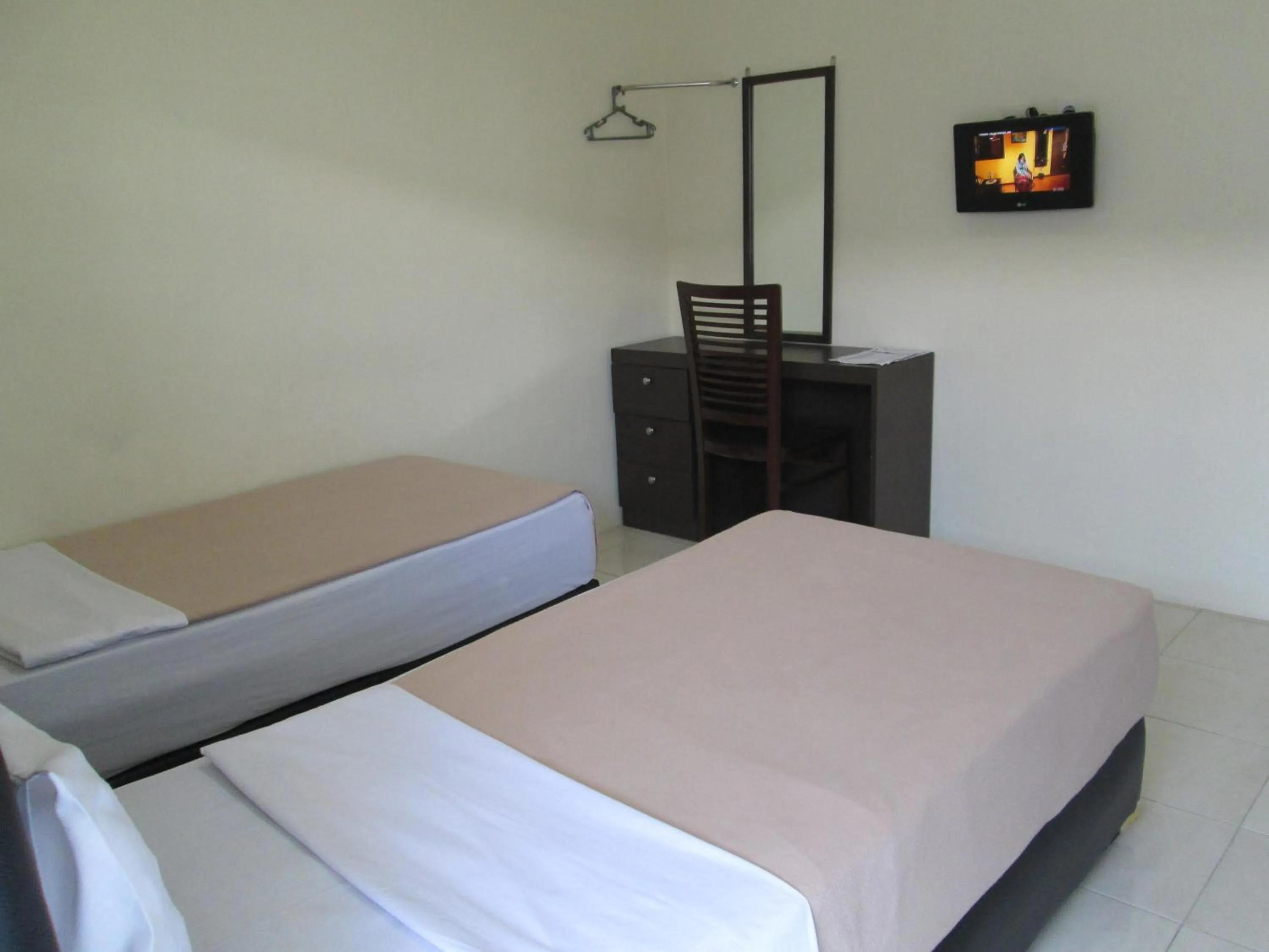 Bed in Mahkota Hotel