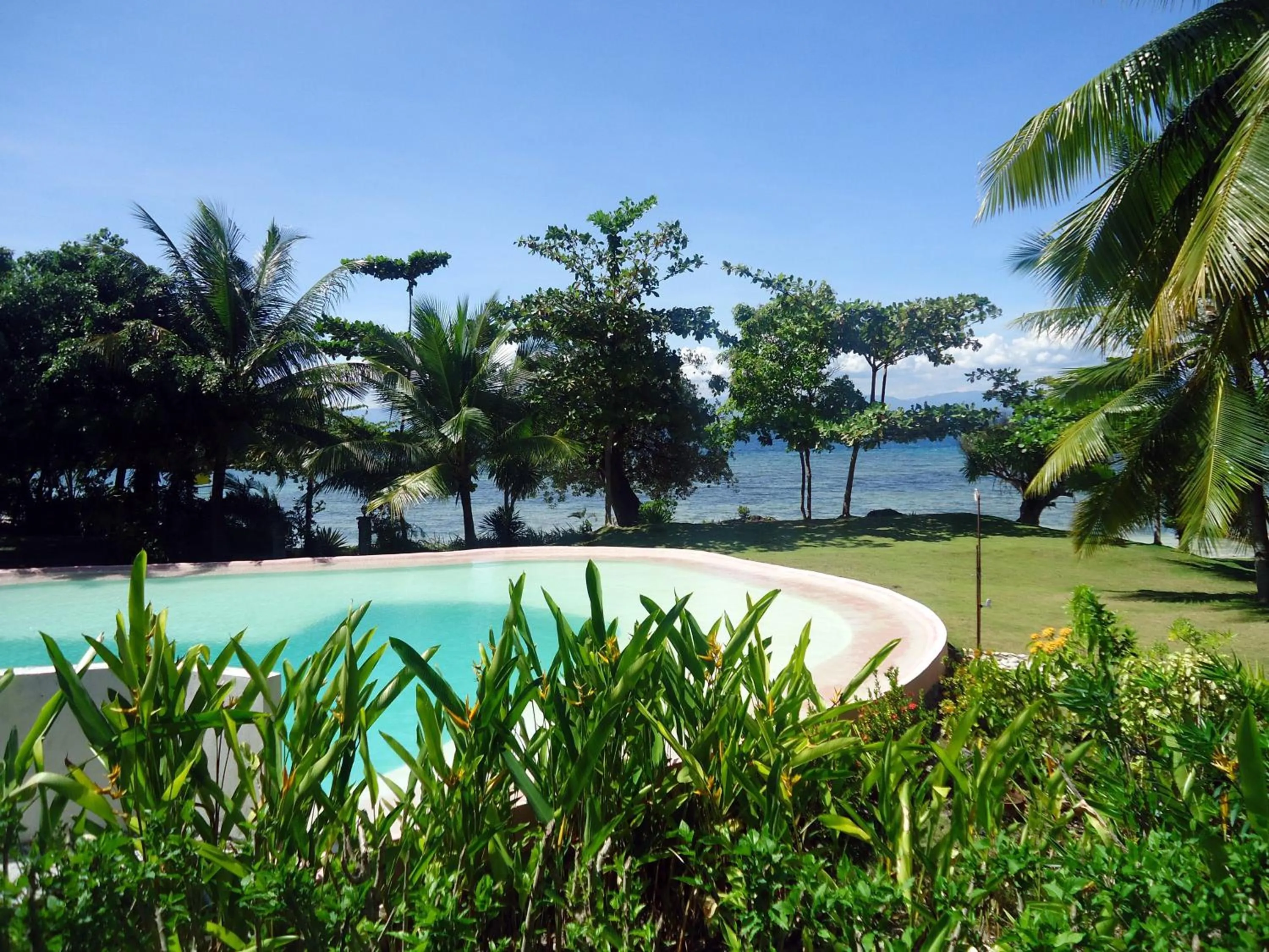 Swimming pool in DACOZY Beach Resort