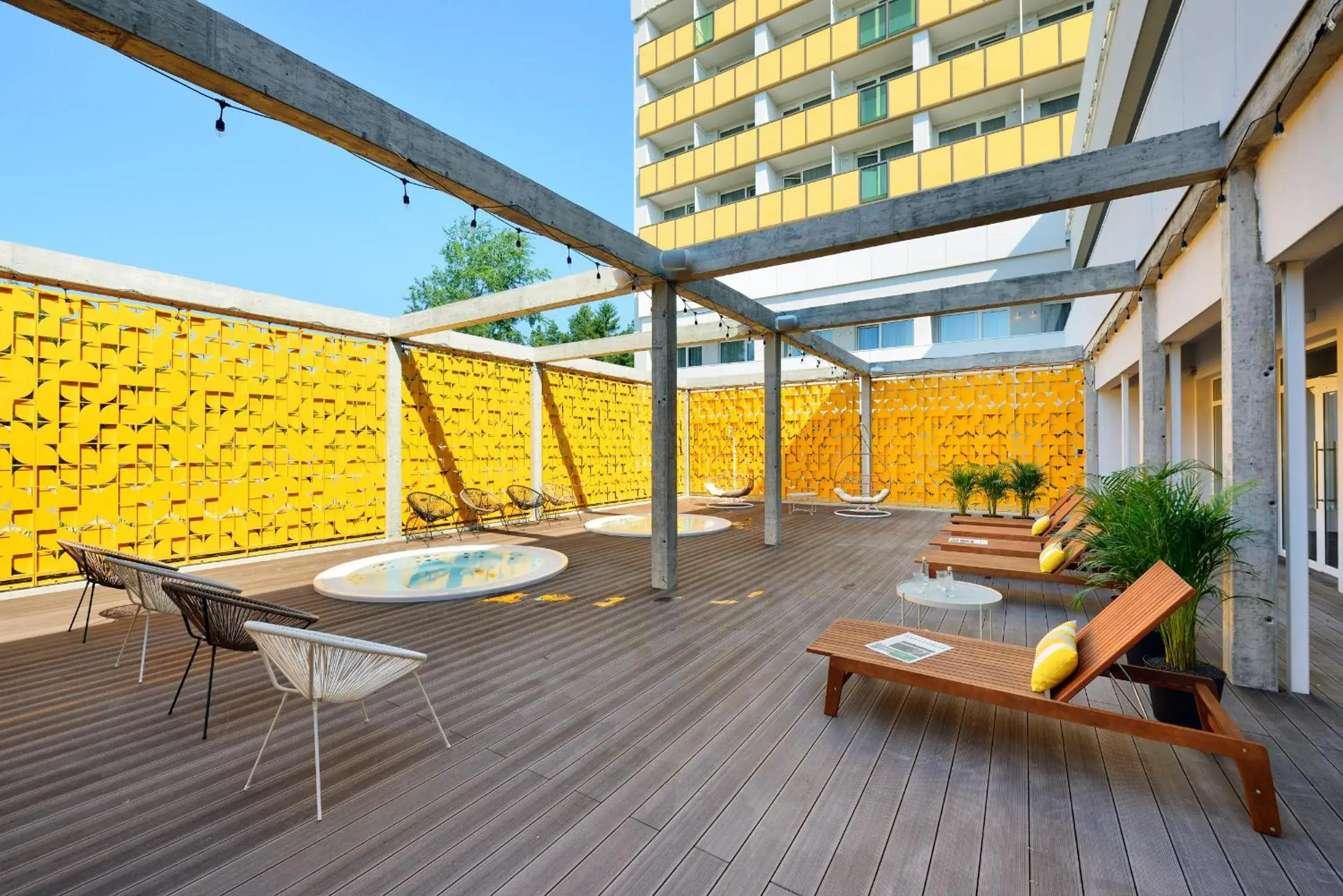 Property building in Arche Nałęczów & SPA dawne Sanatorium Milicyjne Property building in Arche Nałęczów & SPA dawne Sanatorium Milicyjne