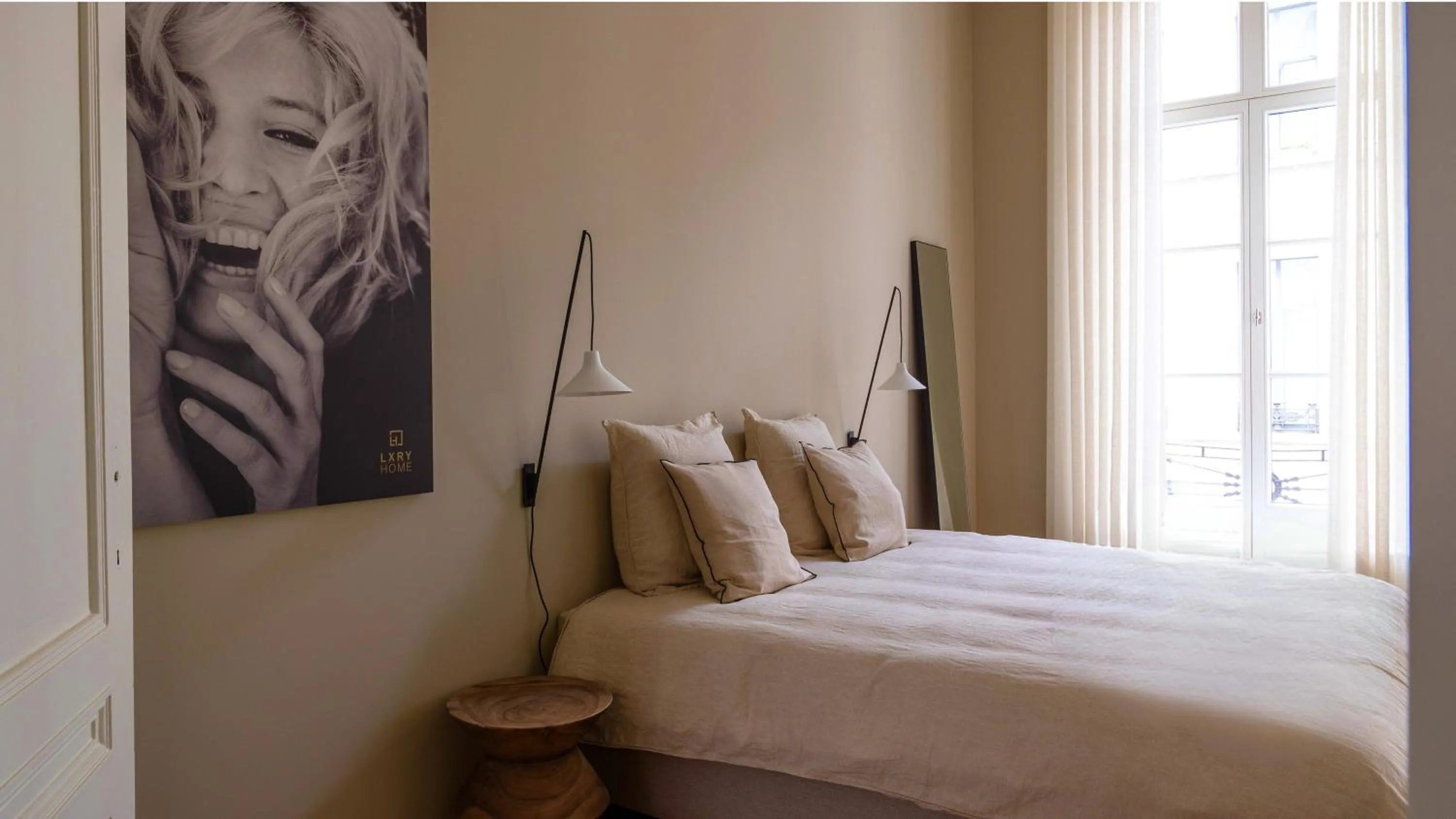 Bed in De Gulden Poorte, a LXRYHOME Hotel Collection