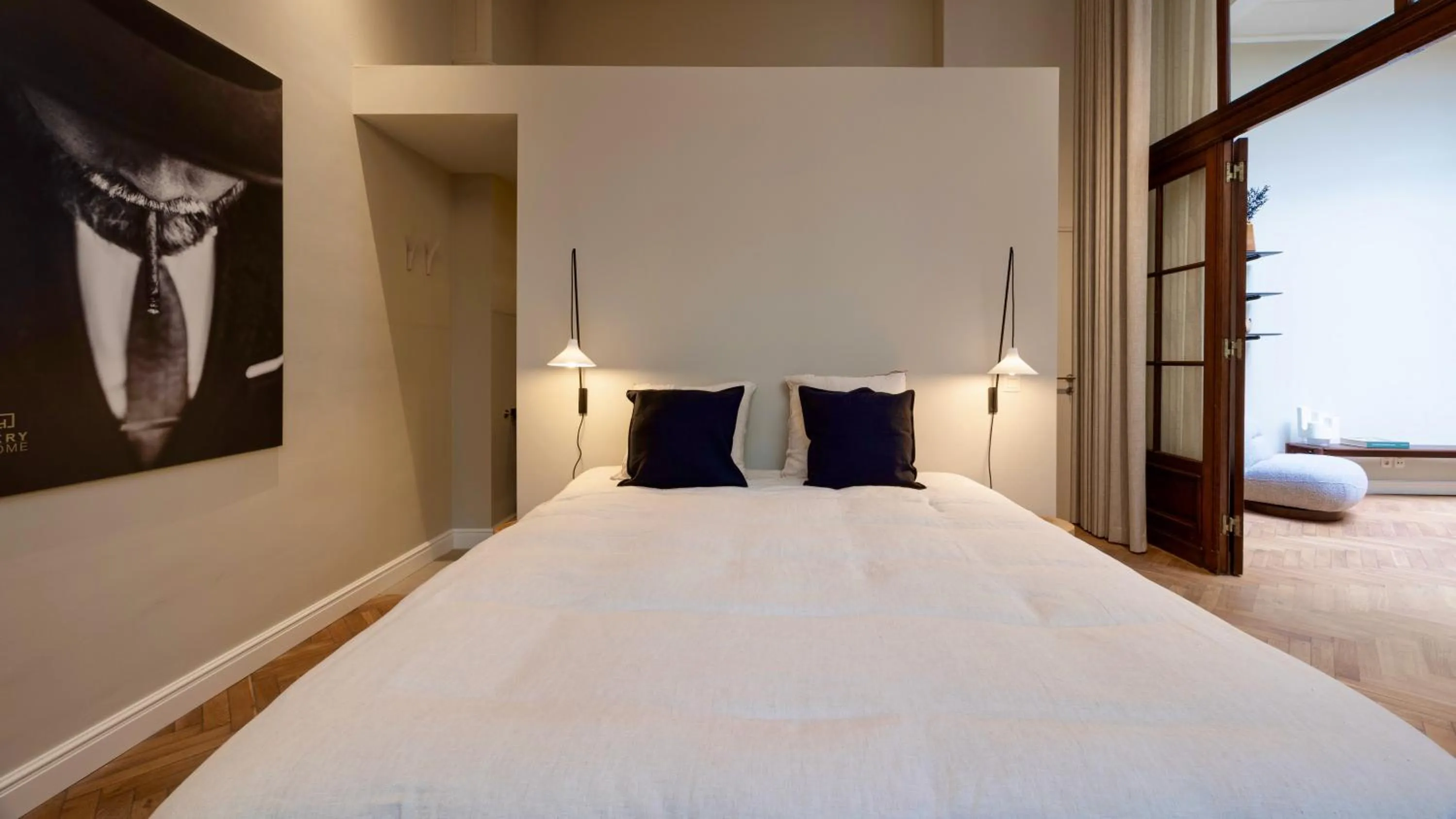 Bed in De Gulden Poorte, a LXRYHOME Hotel Collection
