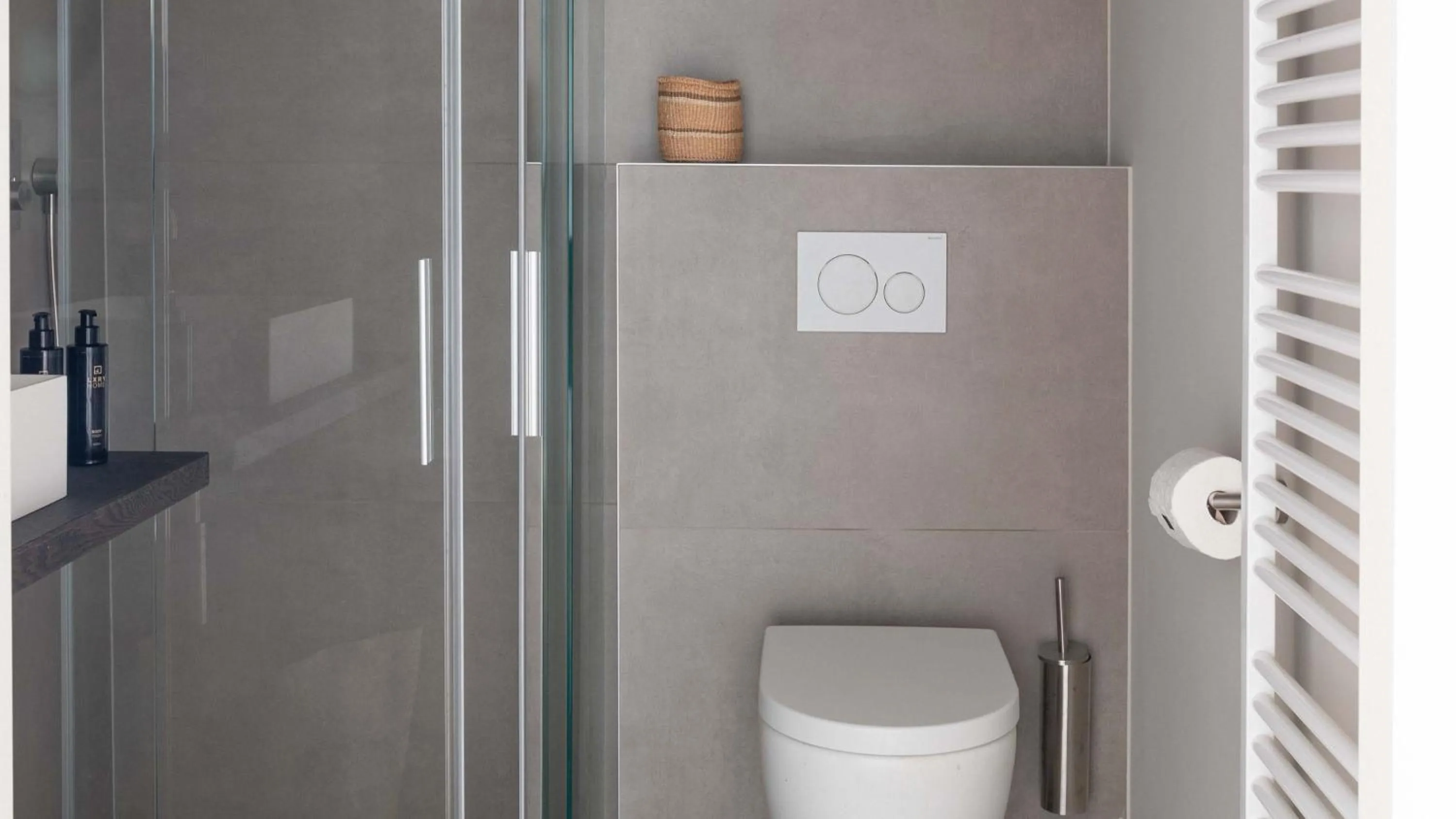 Bathroom in De Gulden Poorte, a LXRYHOME Hotel Collection