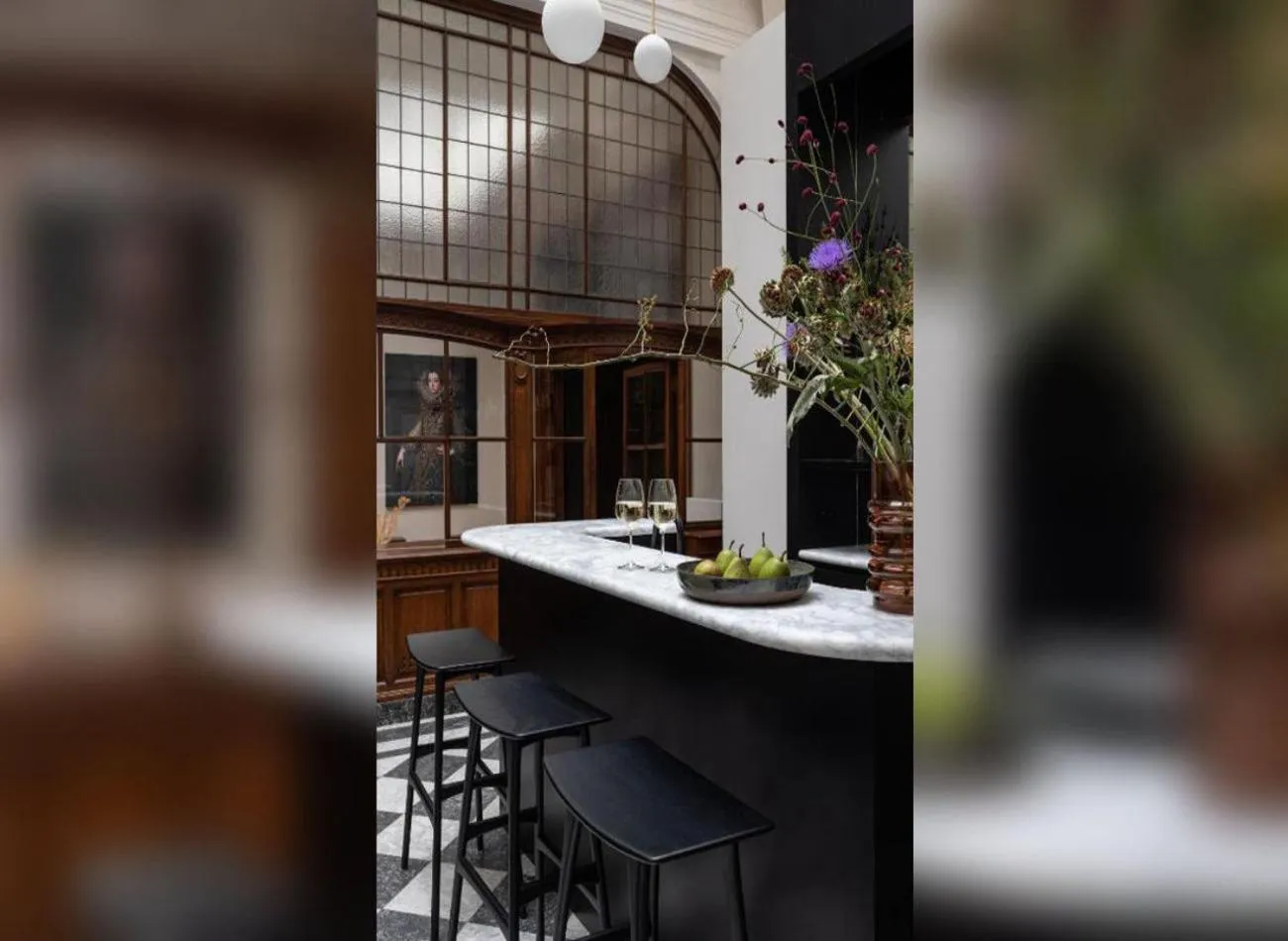 Lounge or bar in De Gulden Poorte, a LXRYHOME Hotel Collection