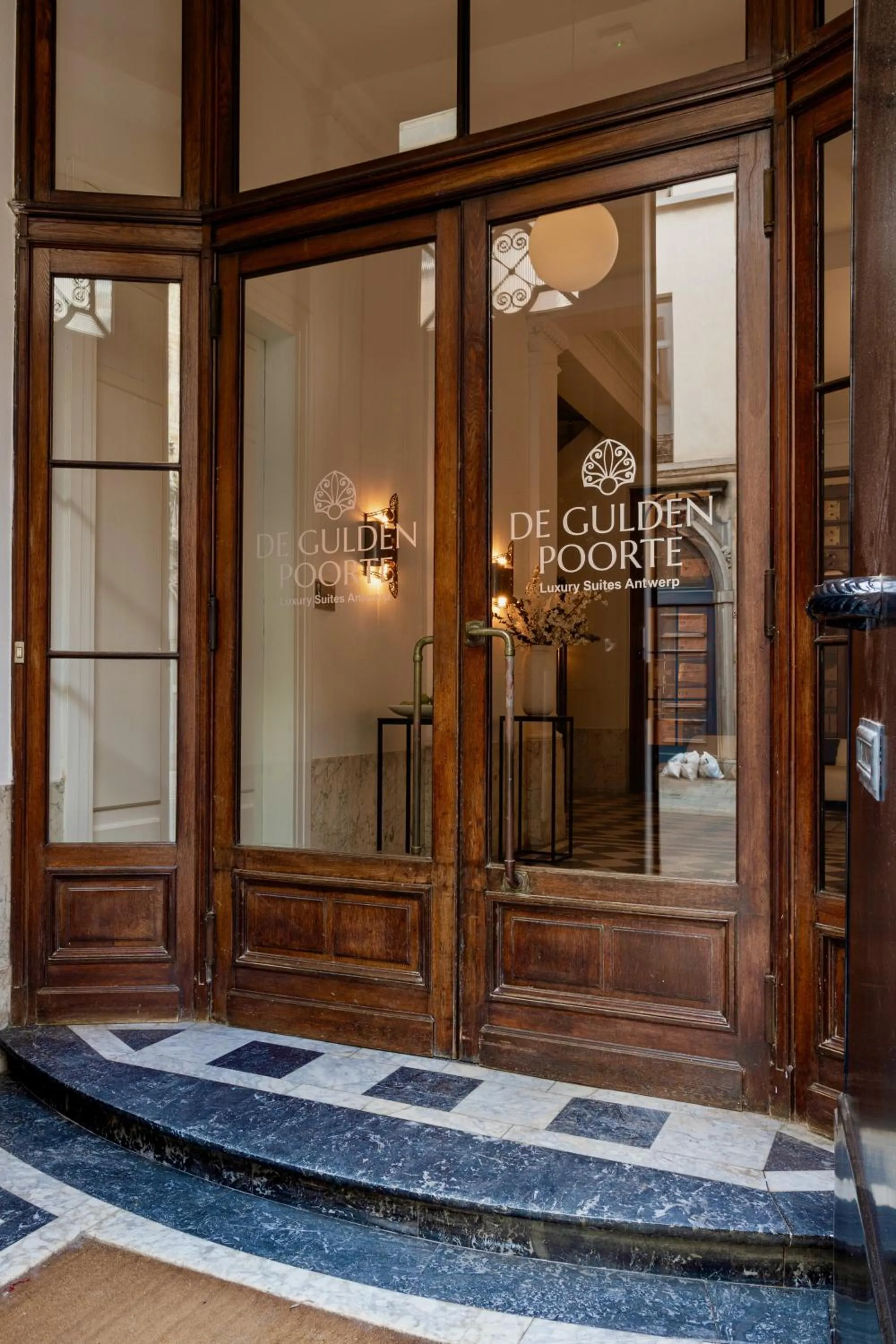 Facade/entrance in De Gulden Poorte, a LXRYHOME Hotel Collection