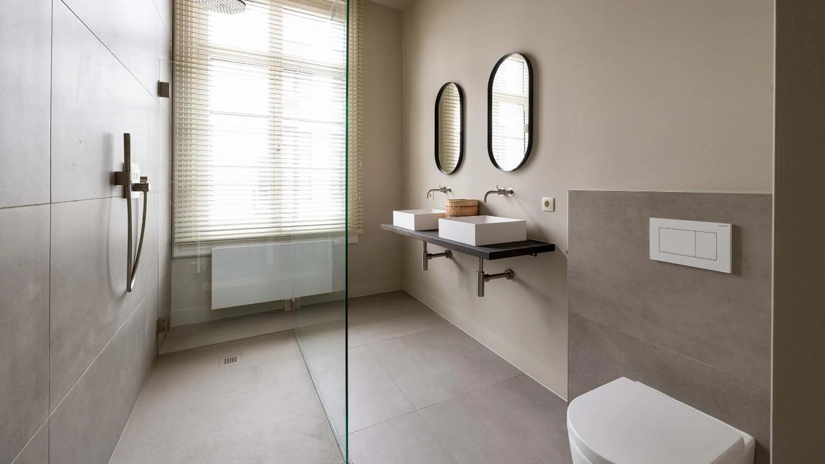 Bathroom in De Gulden Poorte, a LXRYHOME Hotel Collection