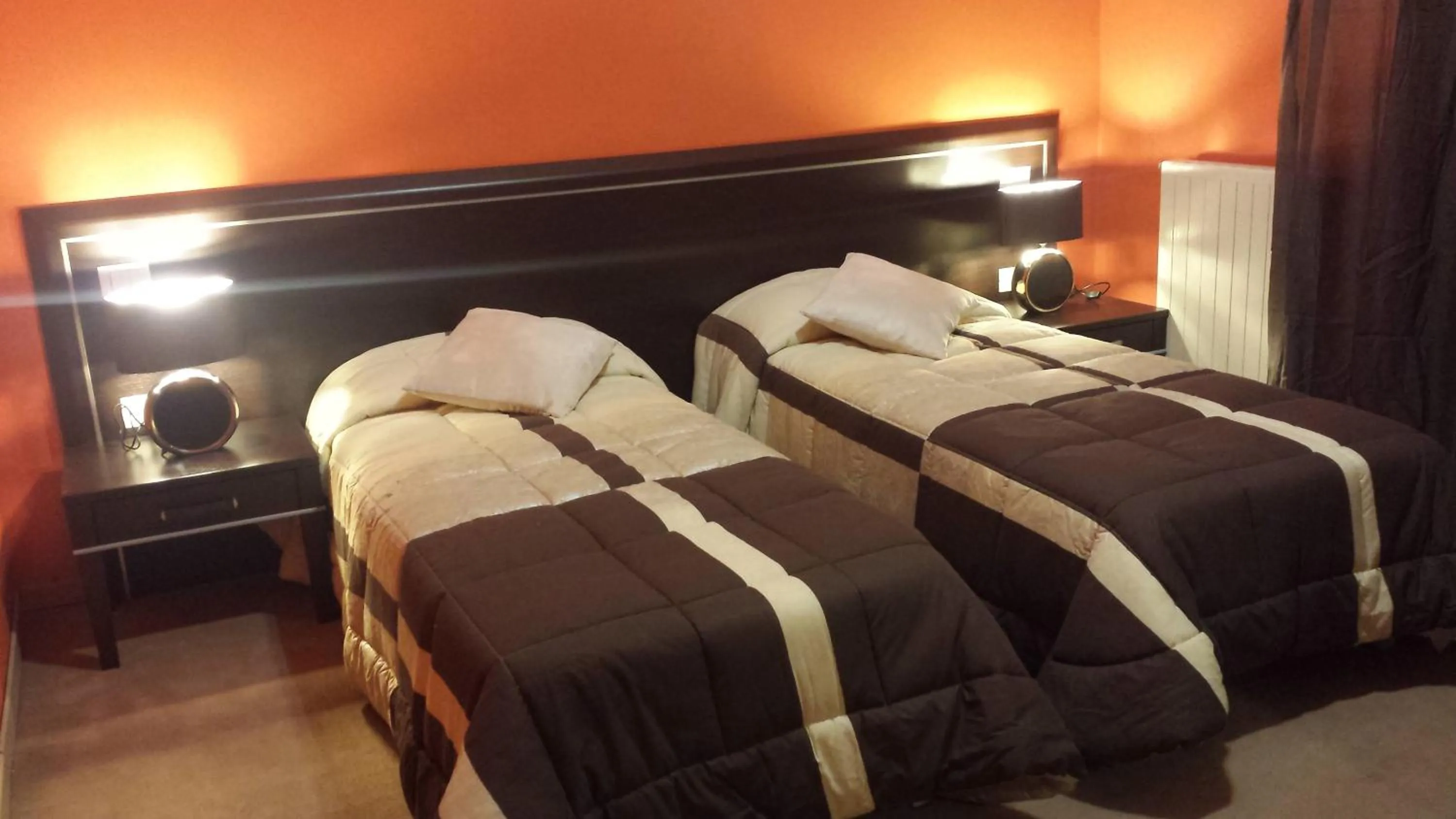 Bed in B&B Bed& Fly - Mamma Mia