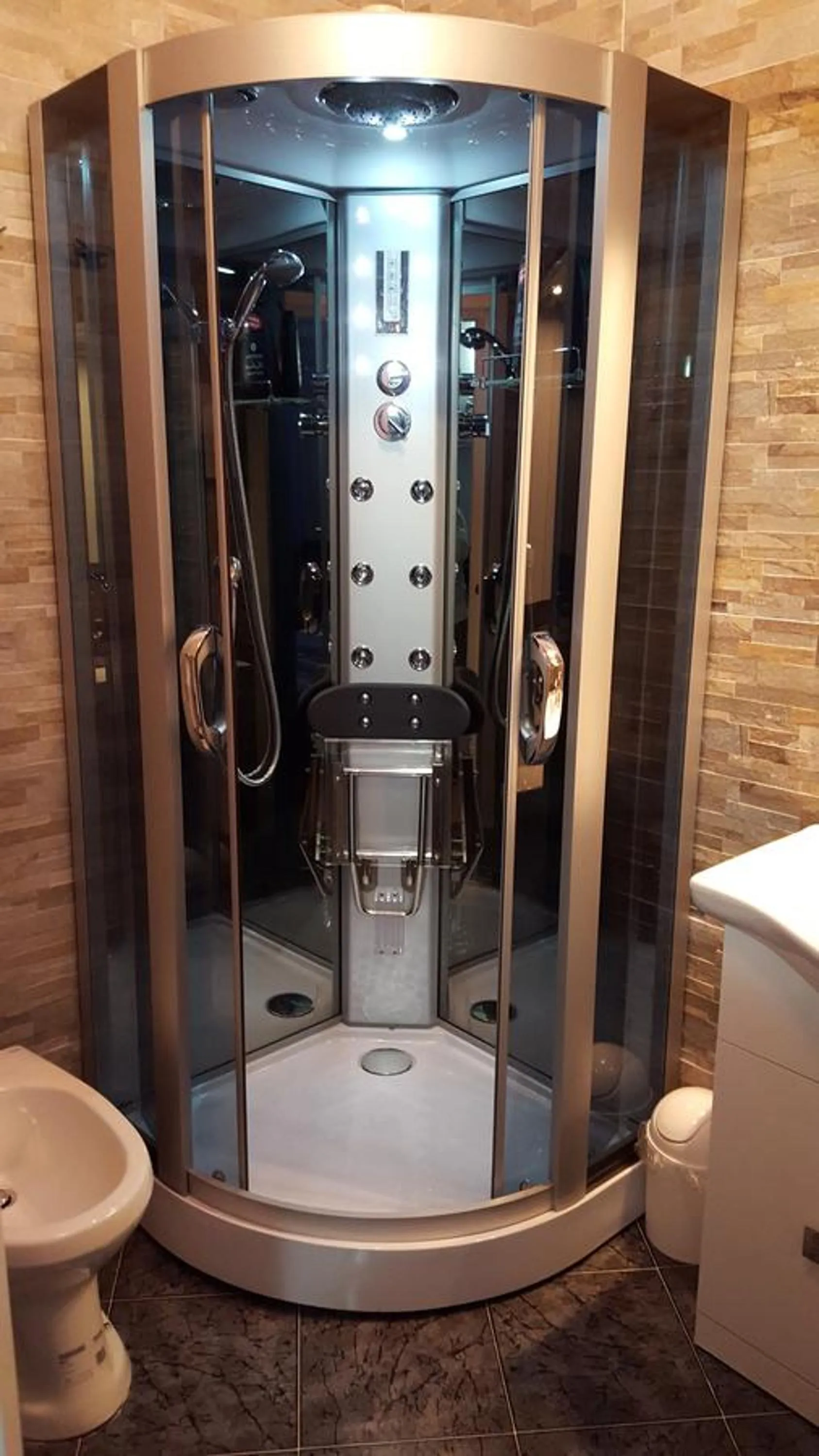 Shower in B&B Bed& Fly - Mamma Mia