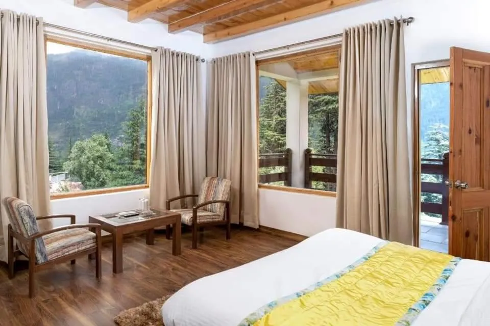 View (from property/room), Bed in Hotel Delfryn