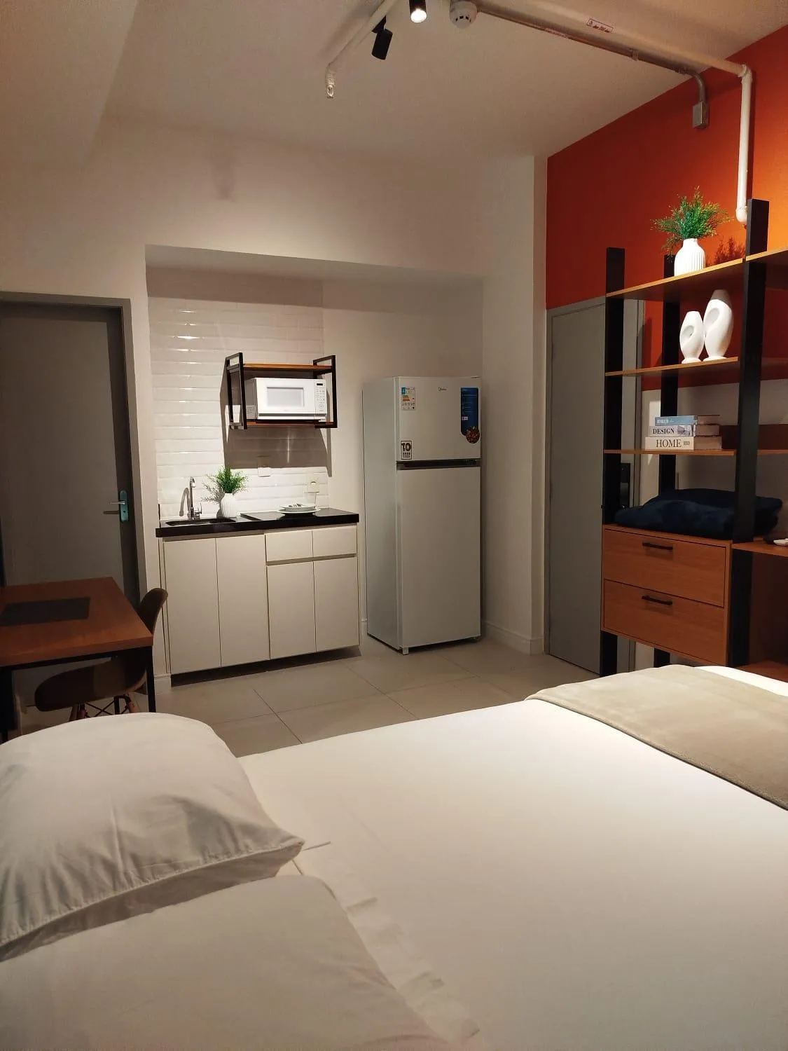 Photo of the whole room, Bed in CoVivere - RJ