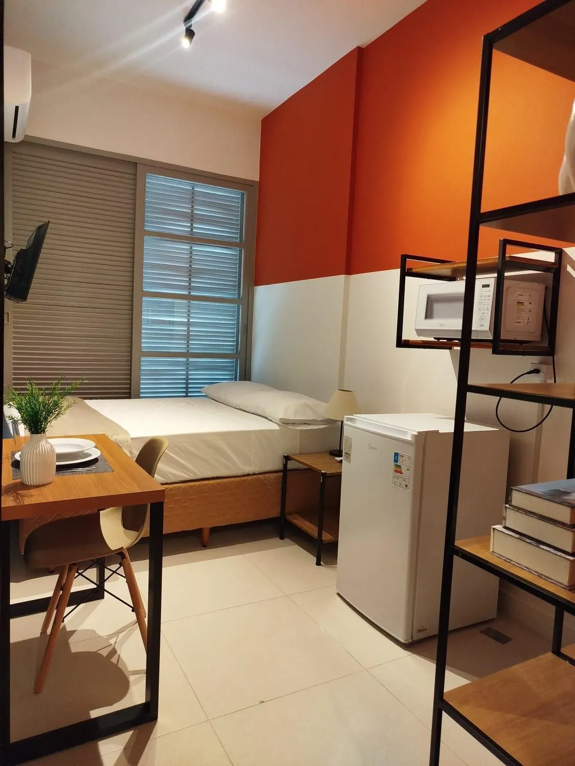 Photo of the whole room, Bed in CoVivere - RJ
