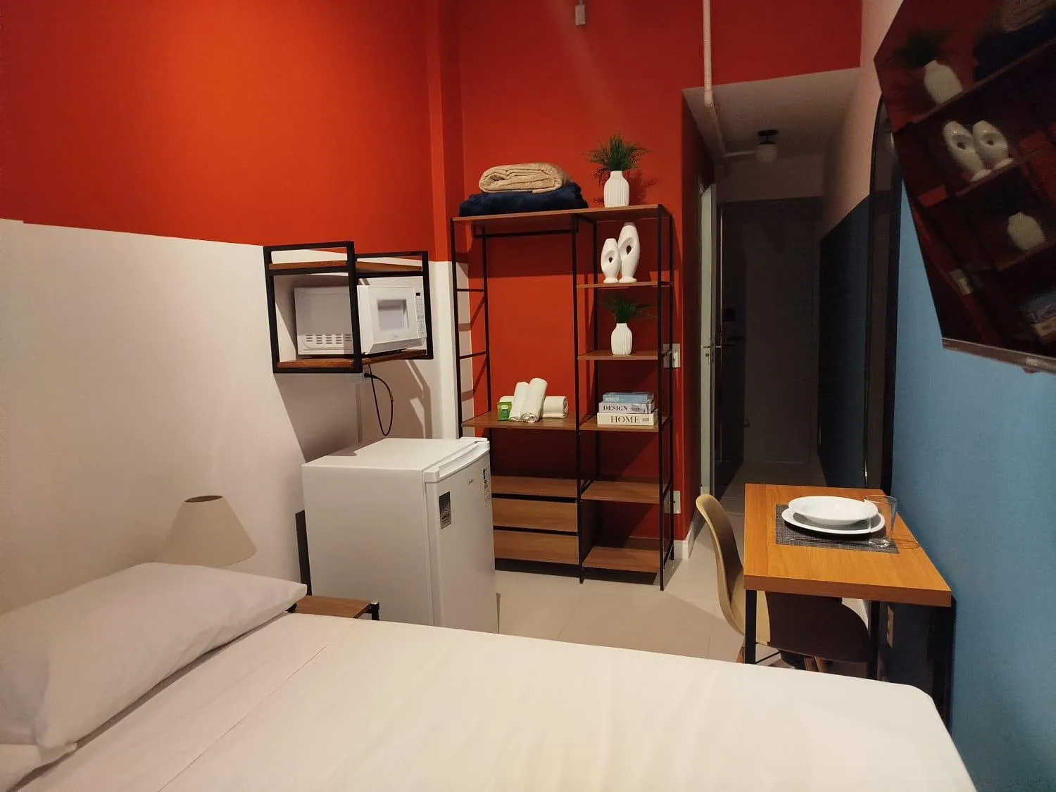 Photo of the whole room, Bed in CoVivere - RJ