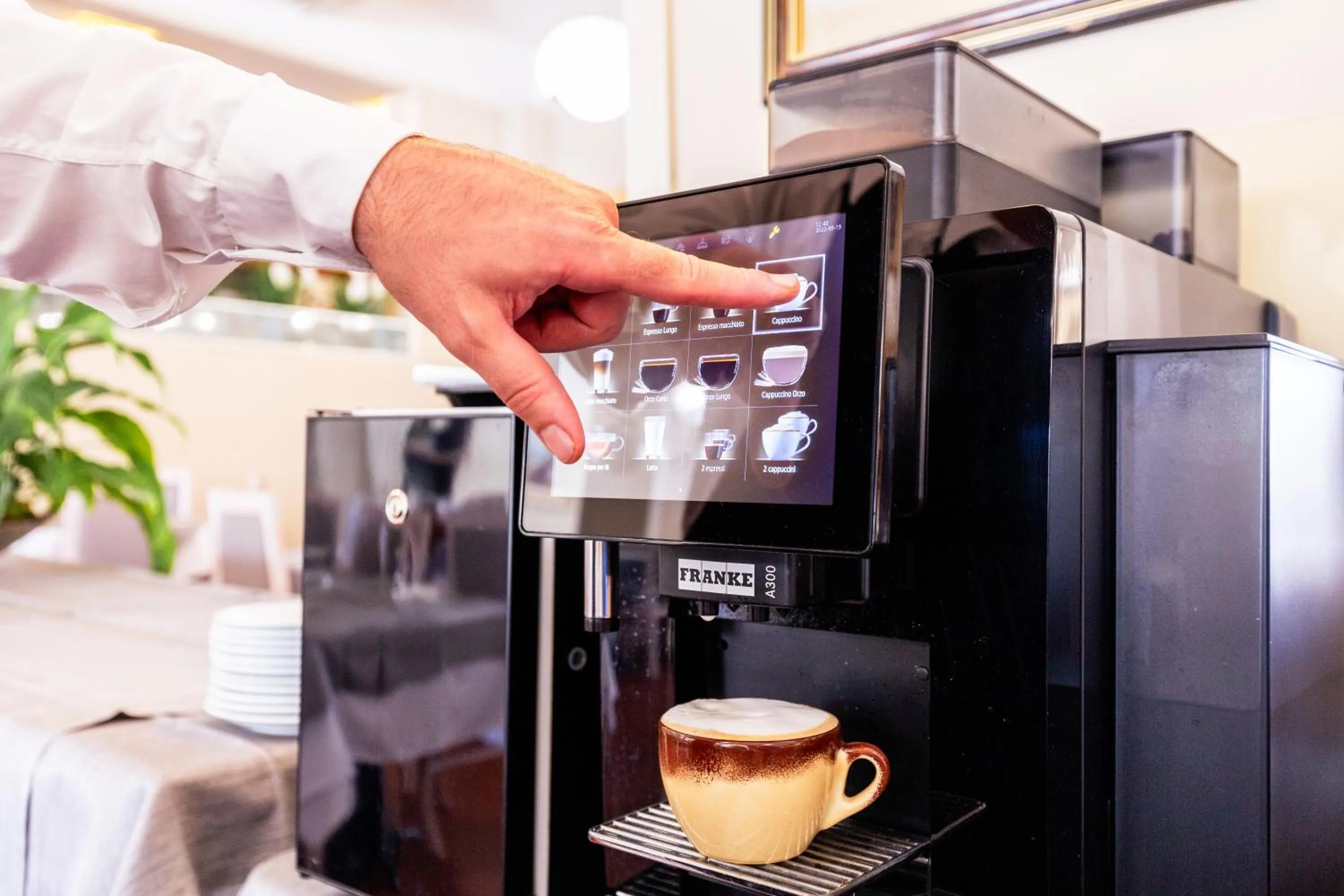 Restaurant/places to eat in Hotel Splendid