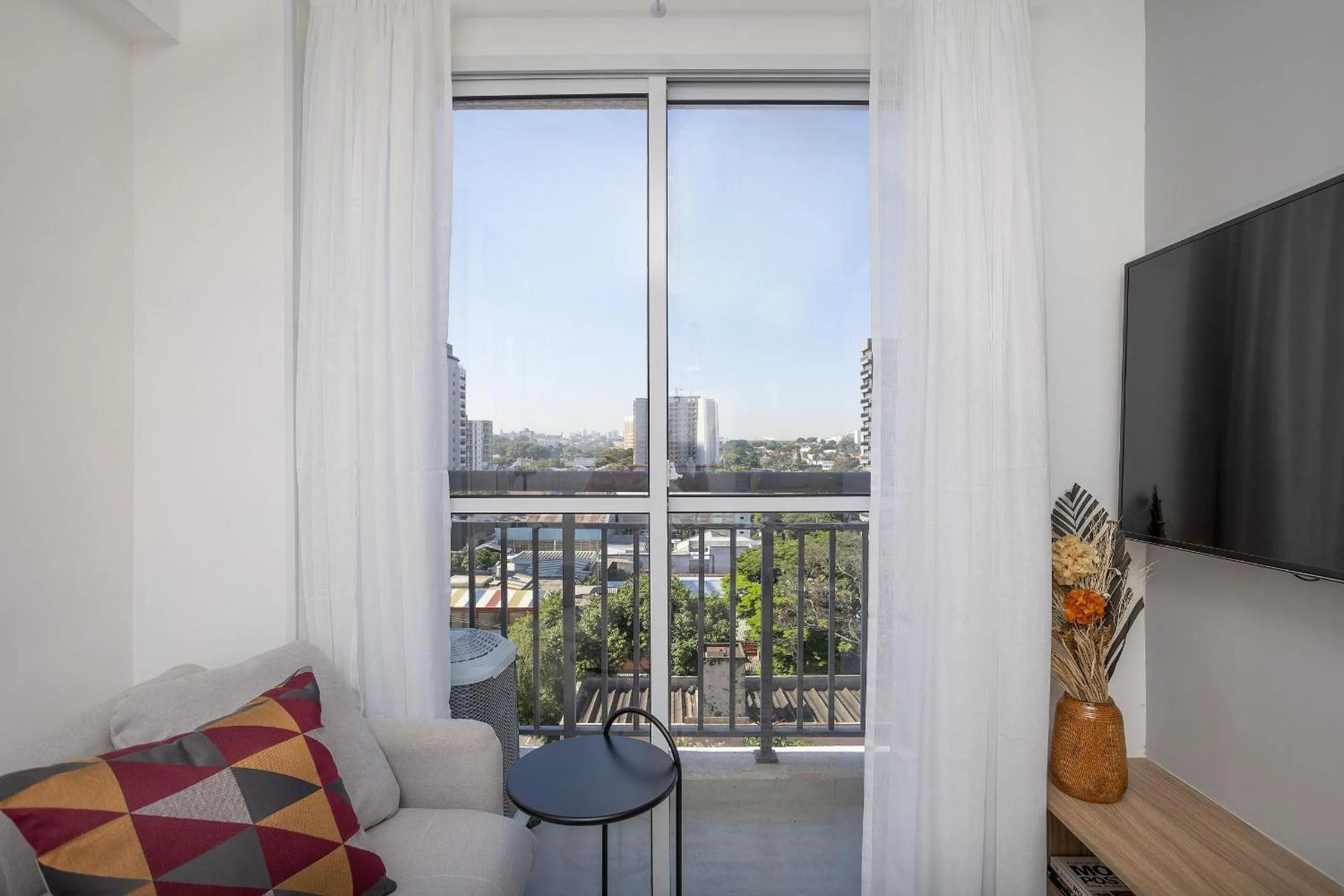 Living room in Composite Moema