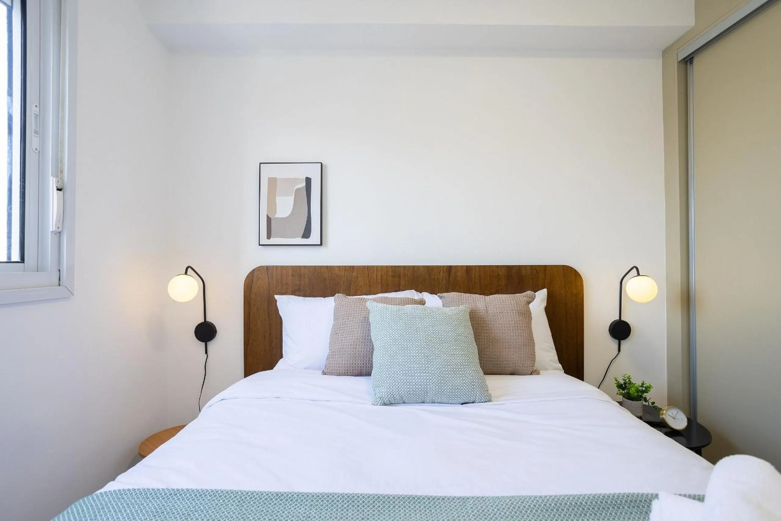 Bed in Composite Moema