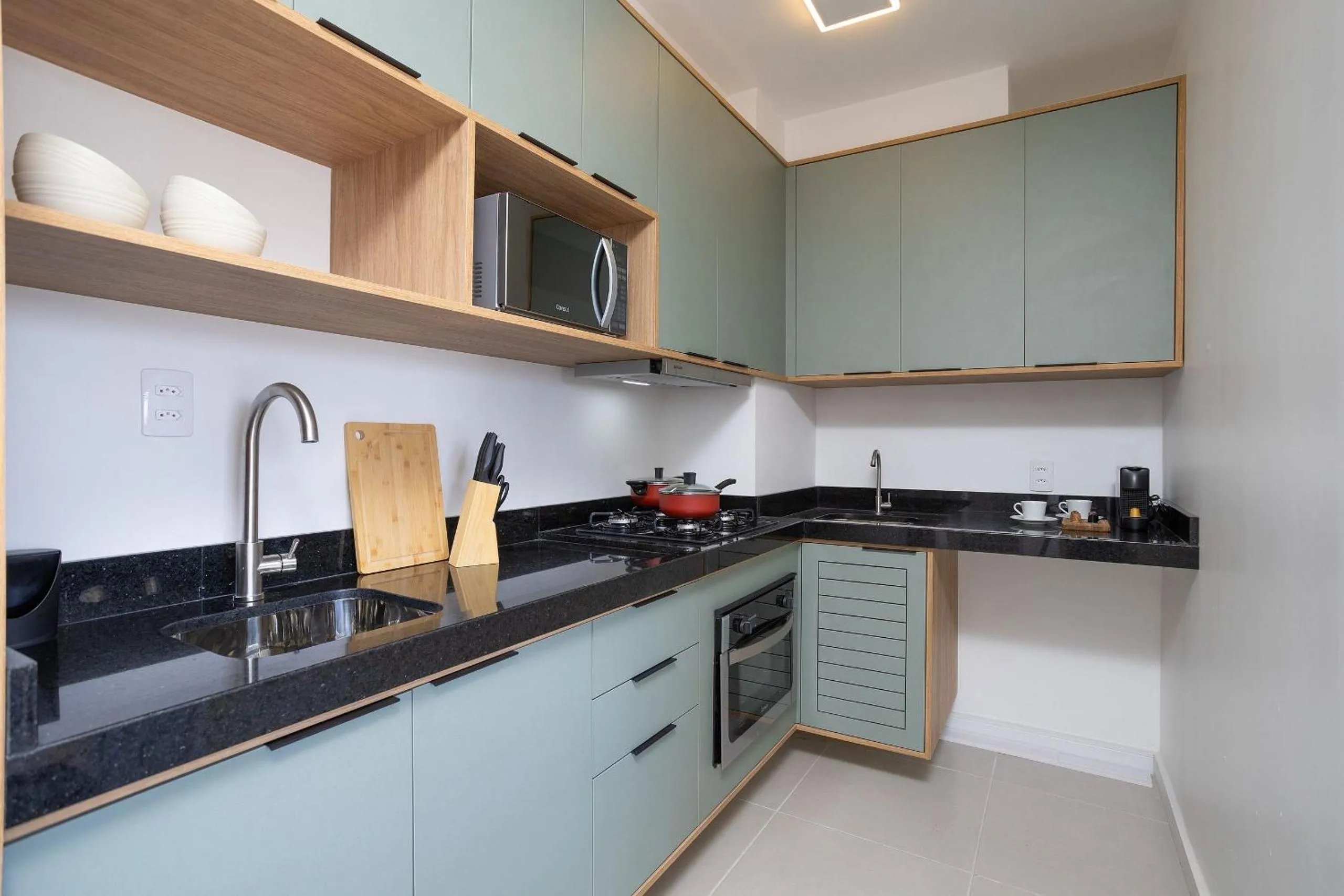 Kitchen or kitchenette in Composite Moema