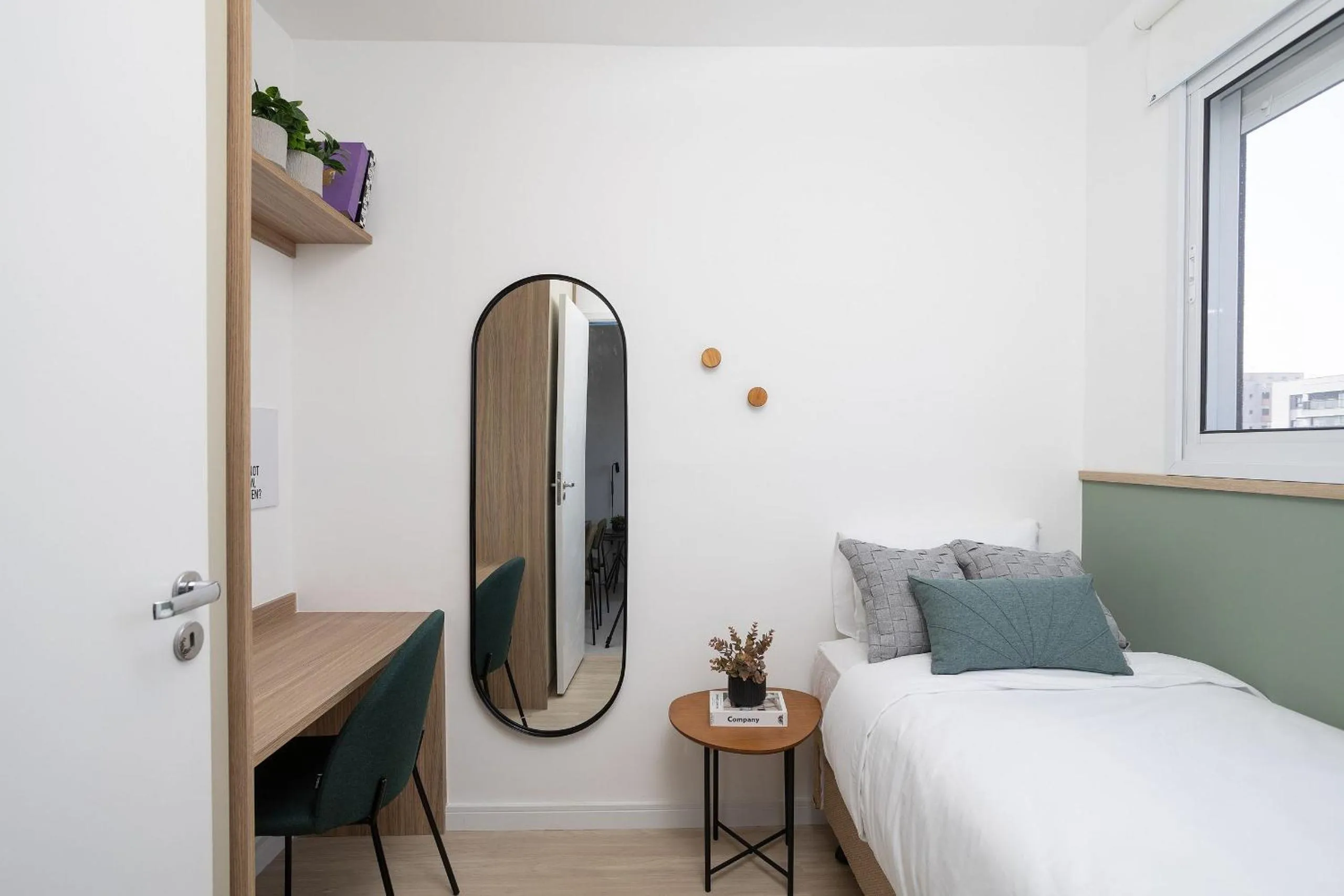 Bed in Composite Moema