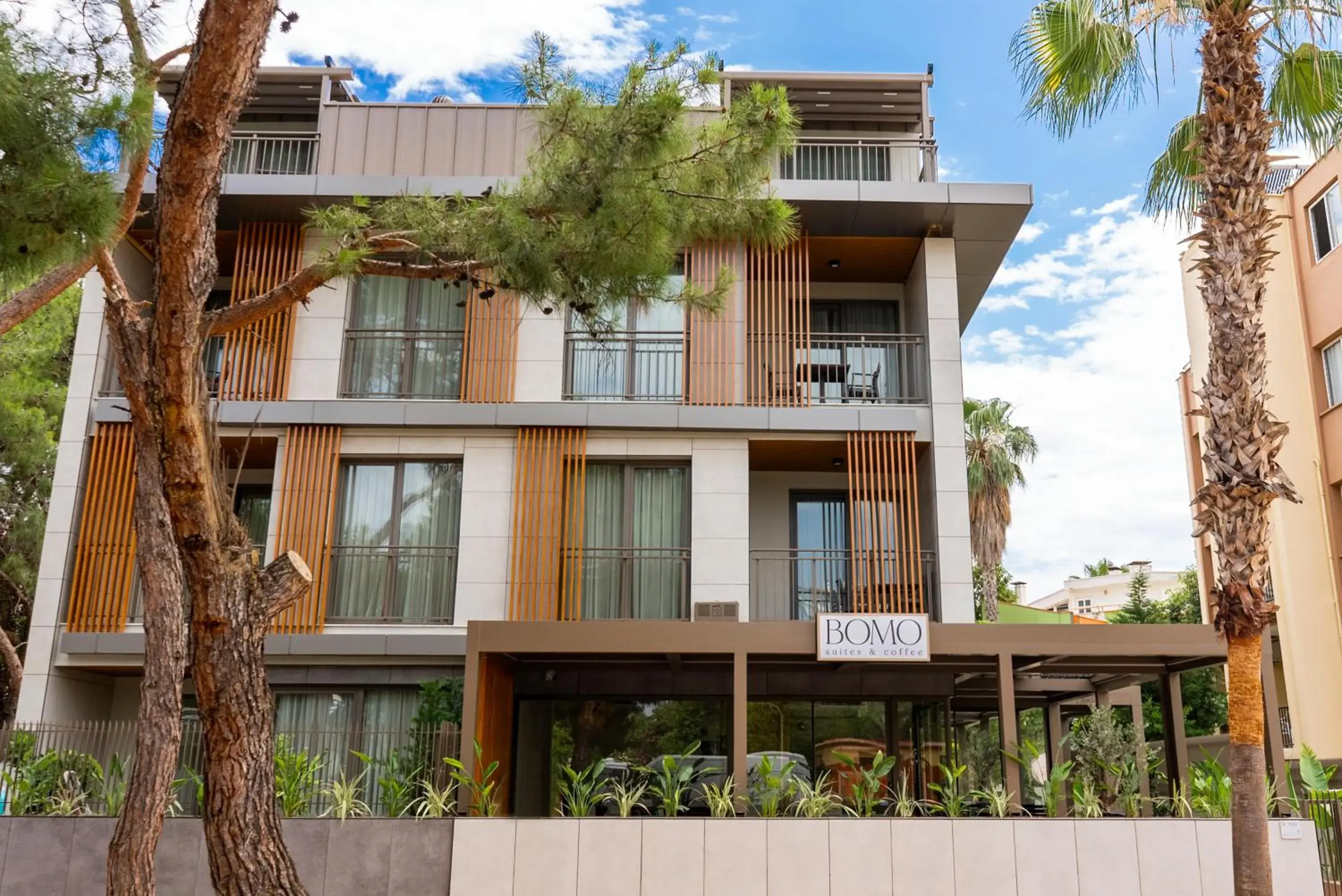 Bomo Suites Bomo Suites