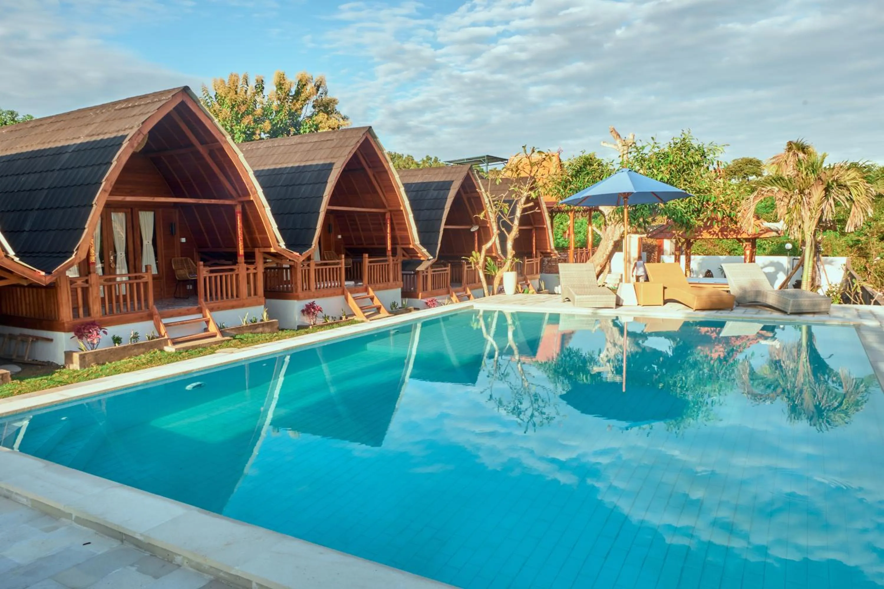 Swimming pool in Plumeria NP
