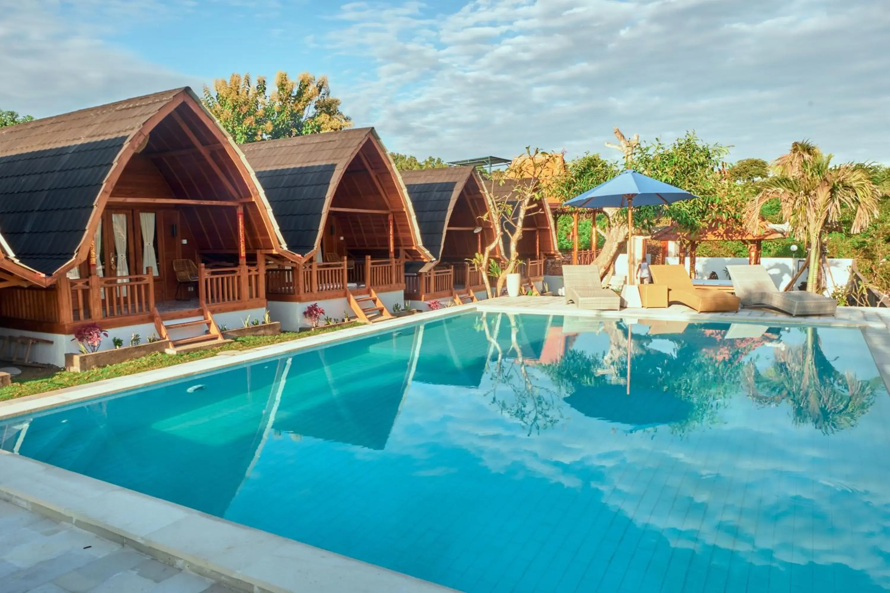 Swimming pool in Plumeria NP Swimming pool in Plumeria NP