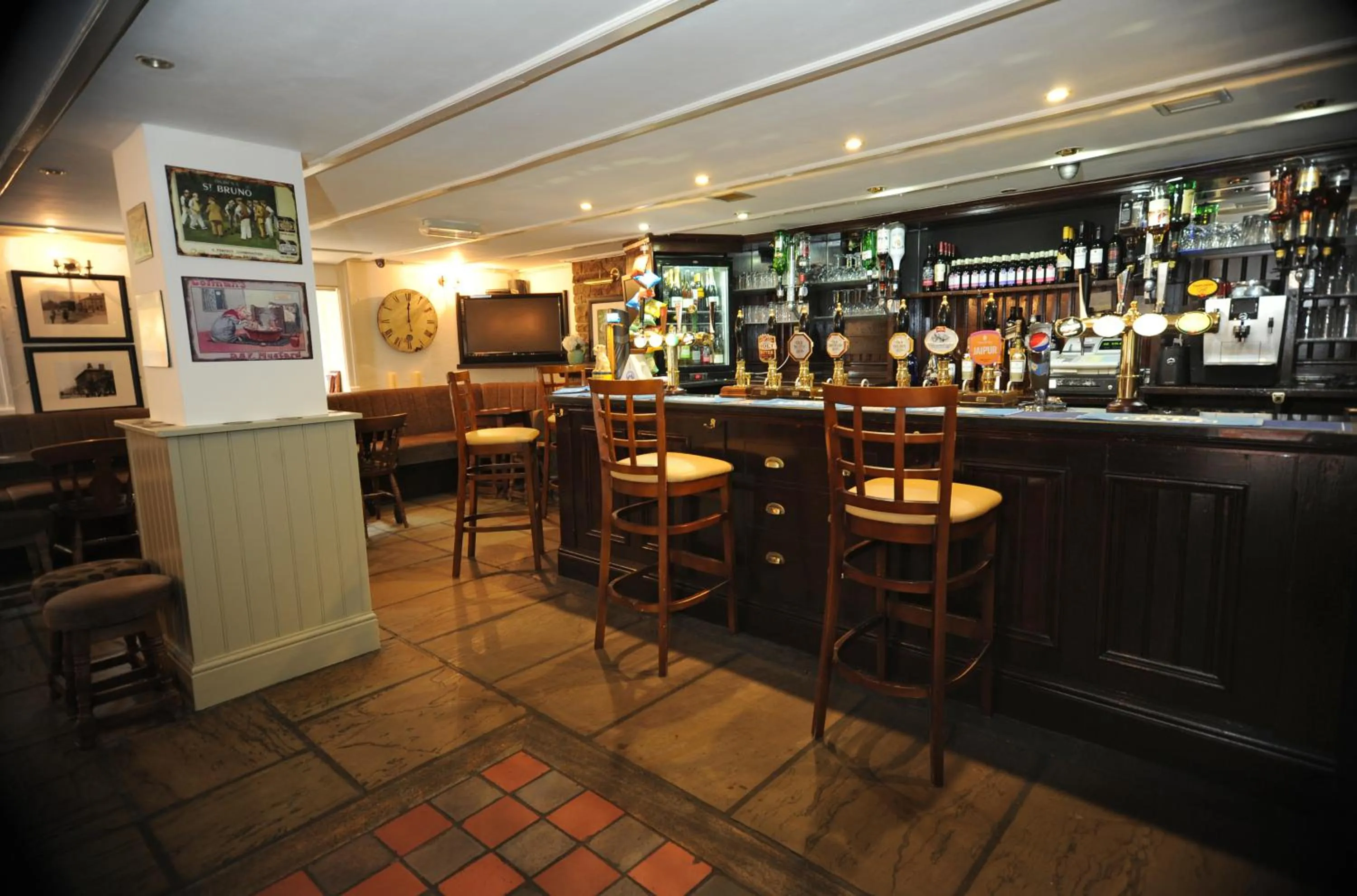 Lounge or bar in Queens arms country inn