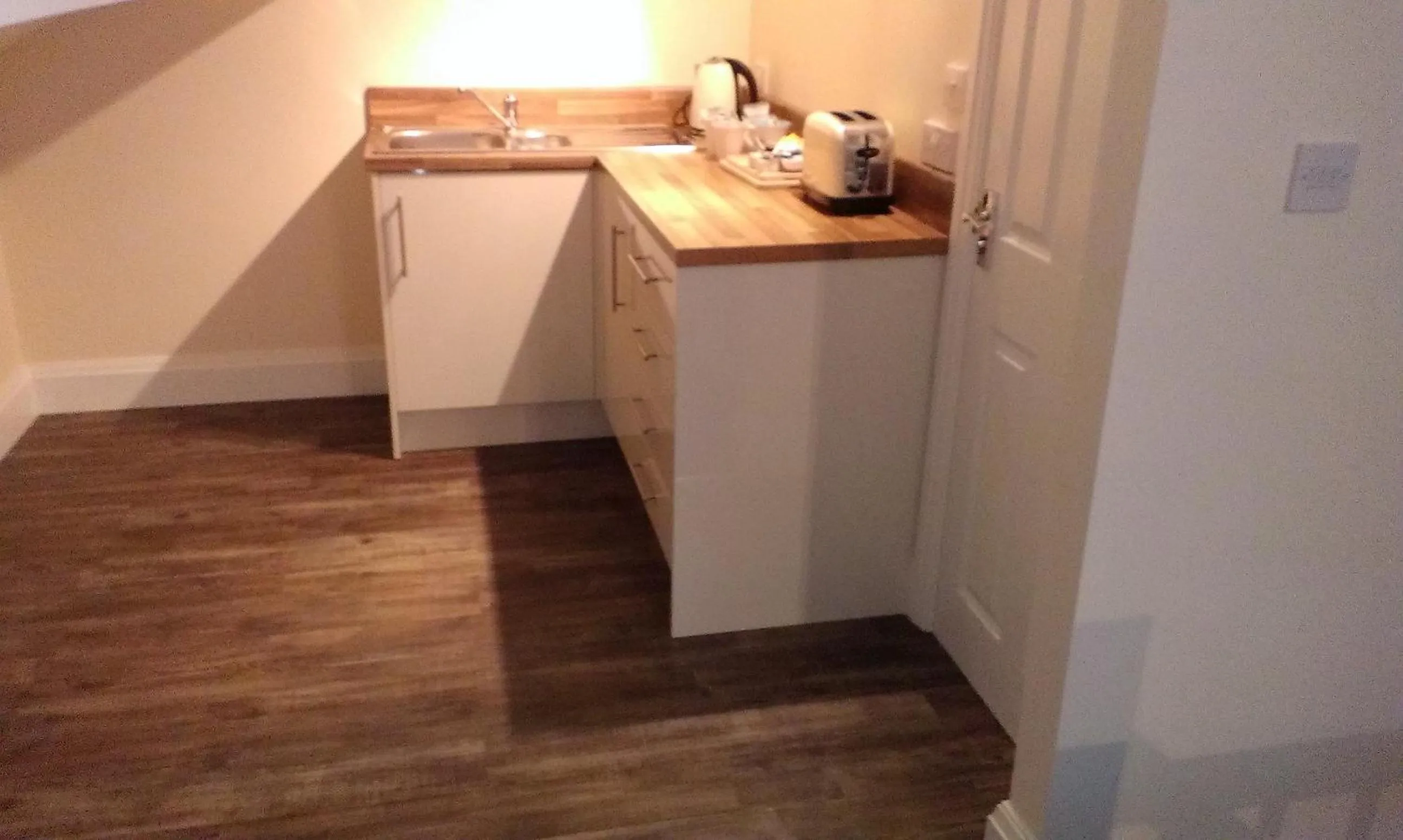 Kitchen or kitchenette in Queens arms country inn