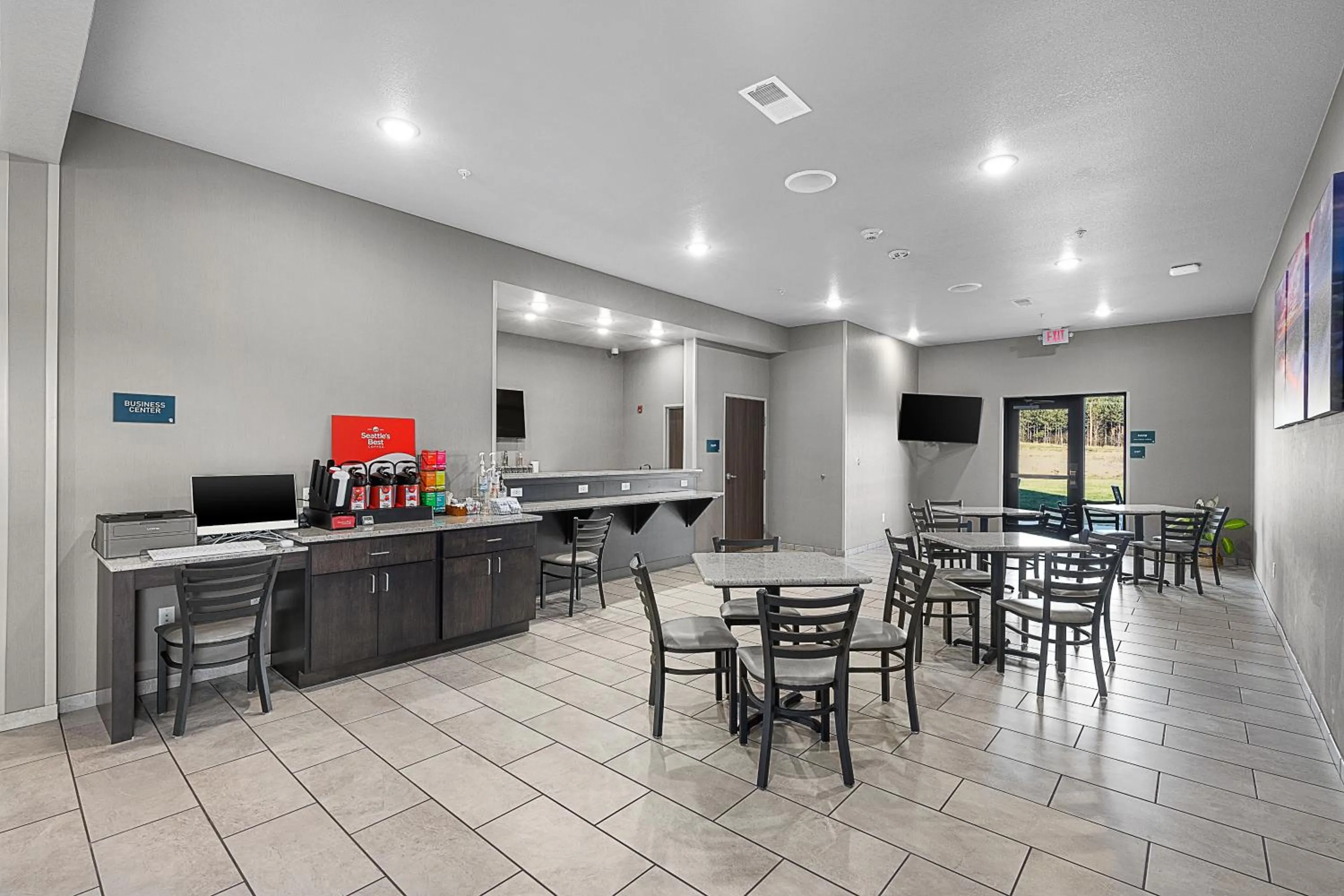 Coffee/tea facilities in Riverstone Suites by Cobblestone Hotels - Chippewa Falls