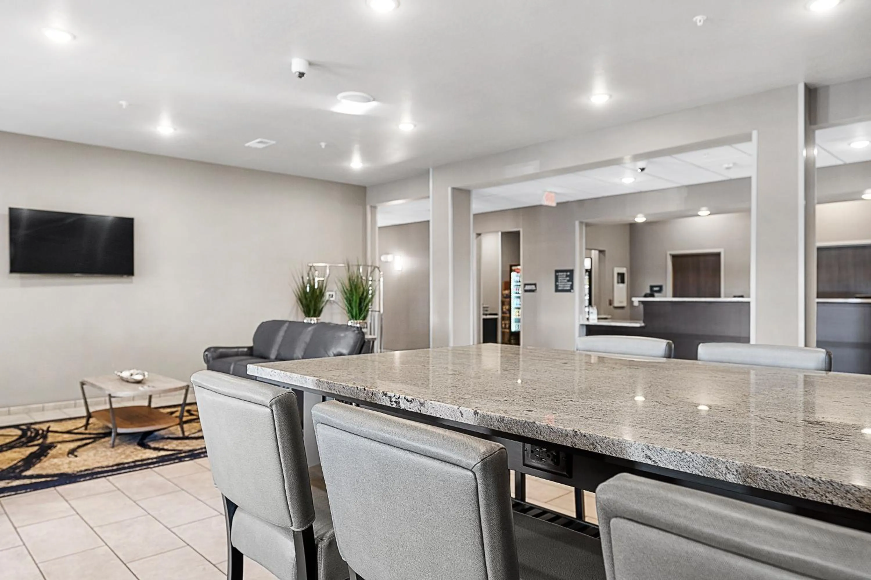 Lobby or reception in Riverstone Suites by Cobblestone Hotels - Chippewa Falls