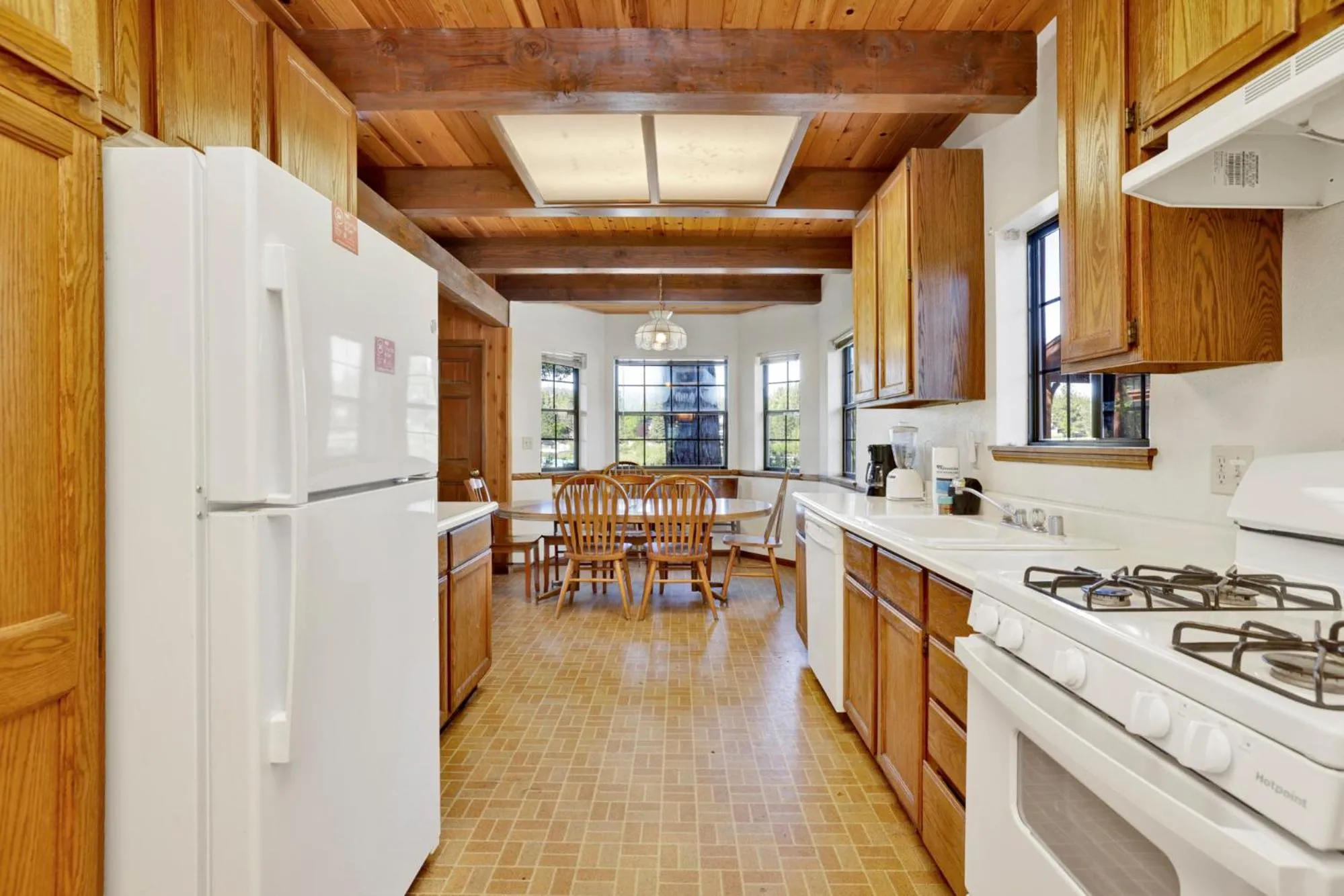 Kitchen or kitchenette in Breezy one #112
