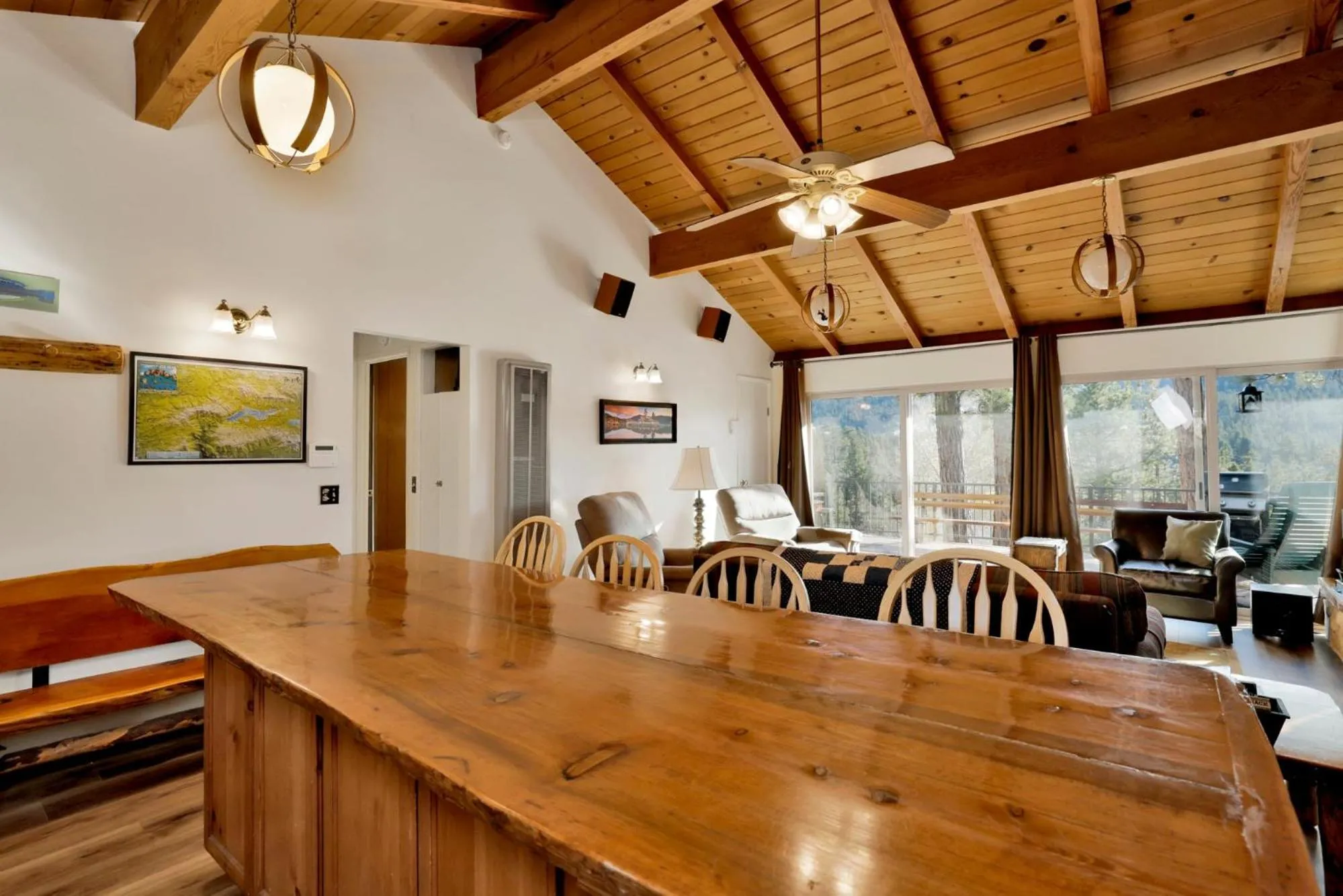 Dining area in Scenic retreat #1772