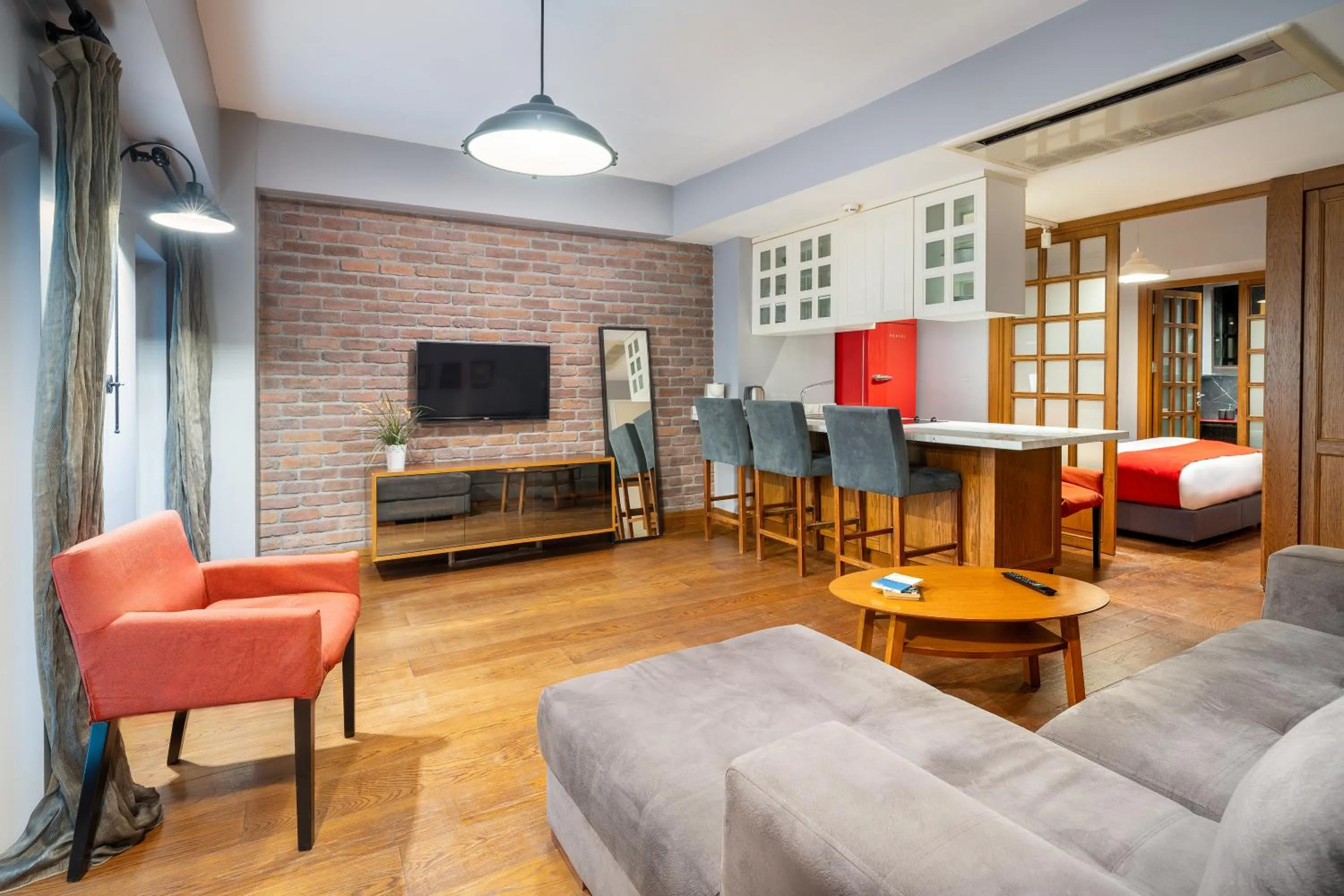 TV and multimedia in Urban Quarters - Asmalı Mescit