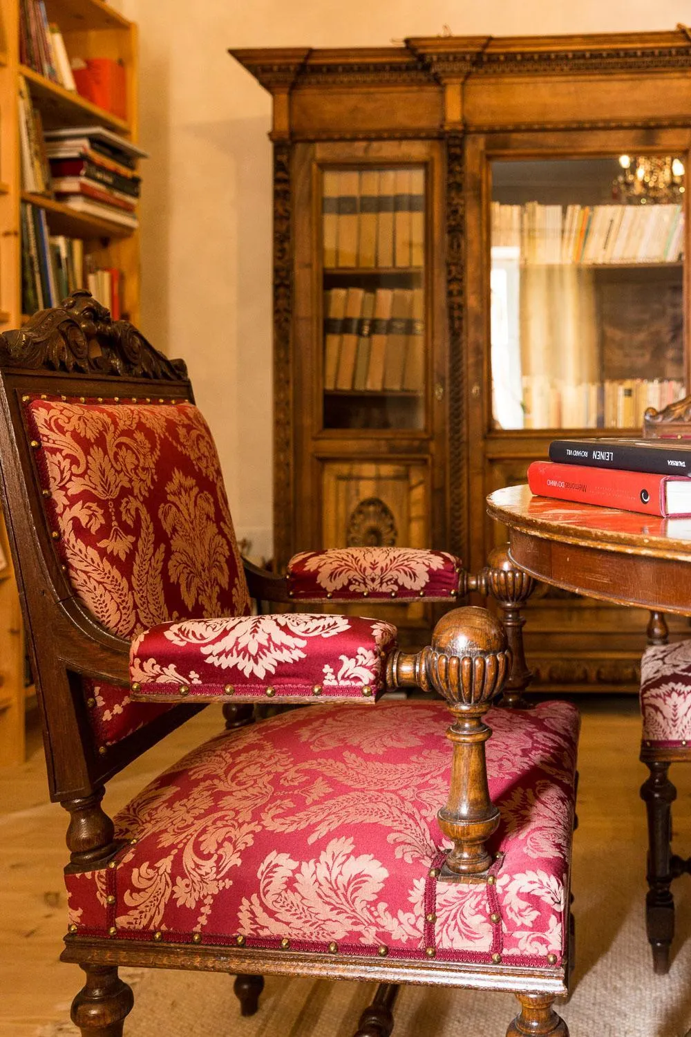 Communal lounge/ TV room in Gasthof zur Krone